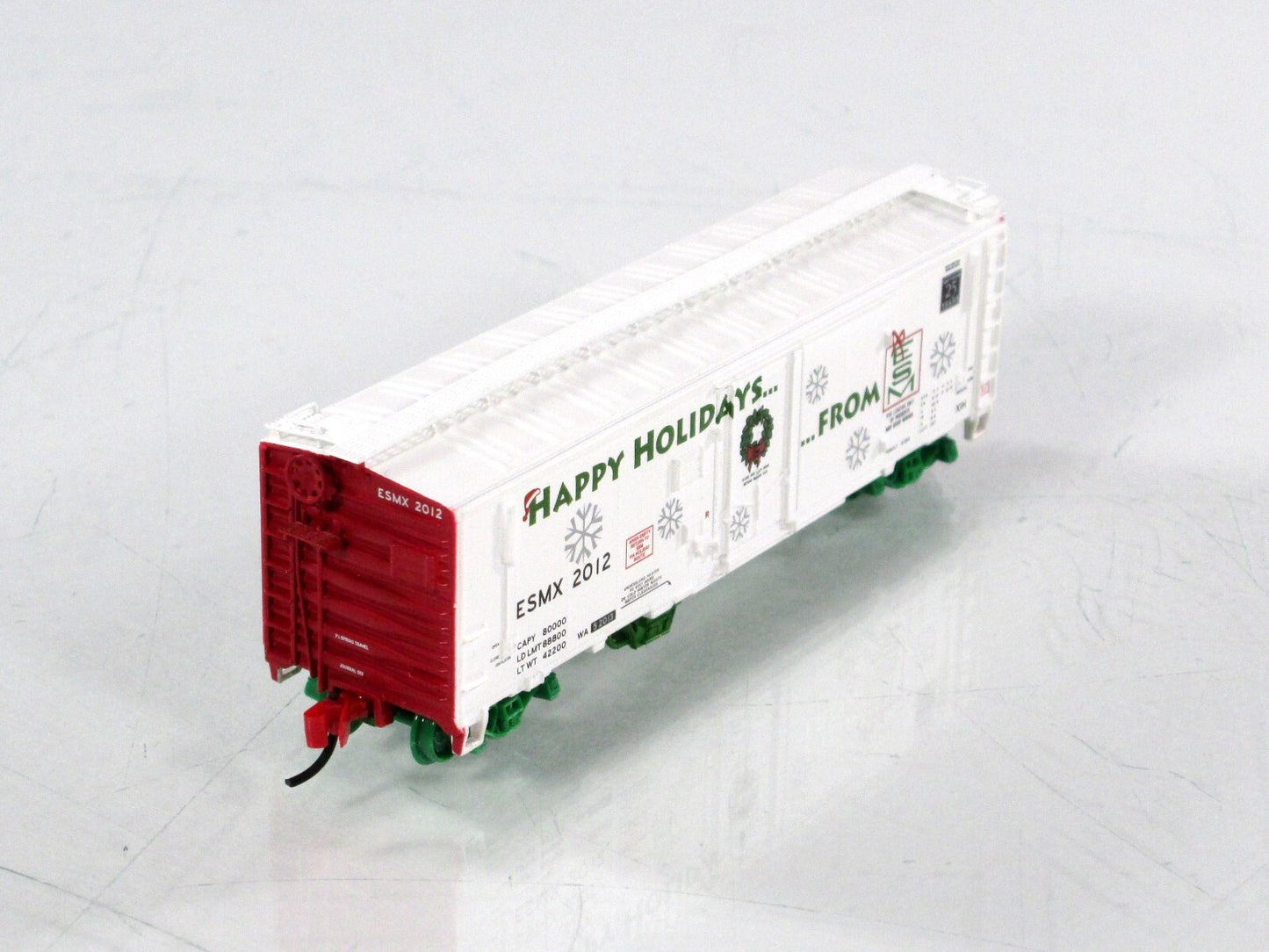 N Scale ***HAPPY HOLIDAYS*** Christmas 40' Box Car, ESMX 2012  ---- ESM **RARE**