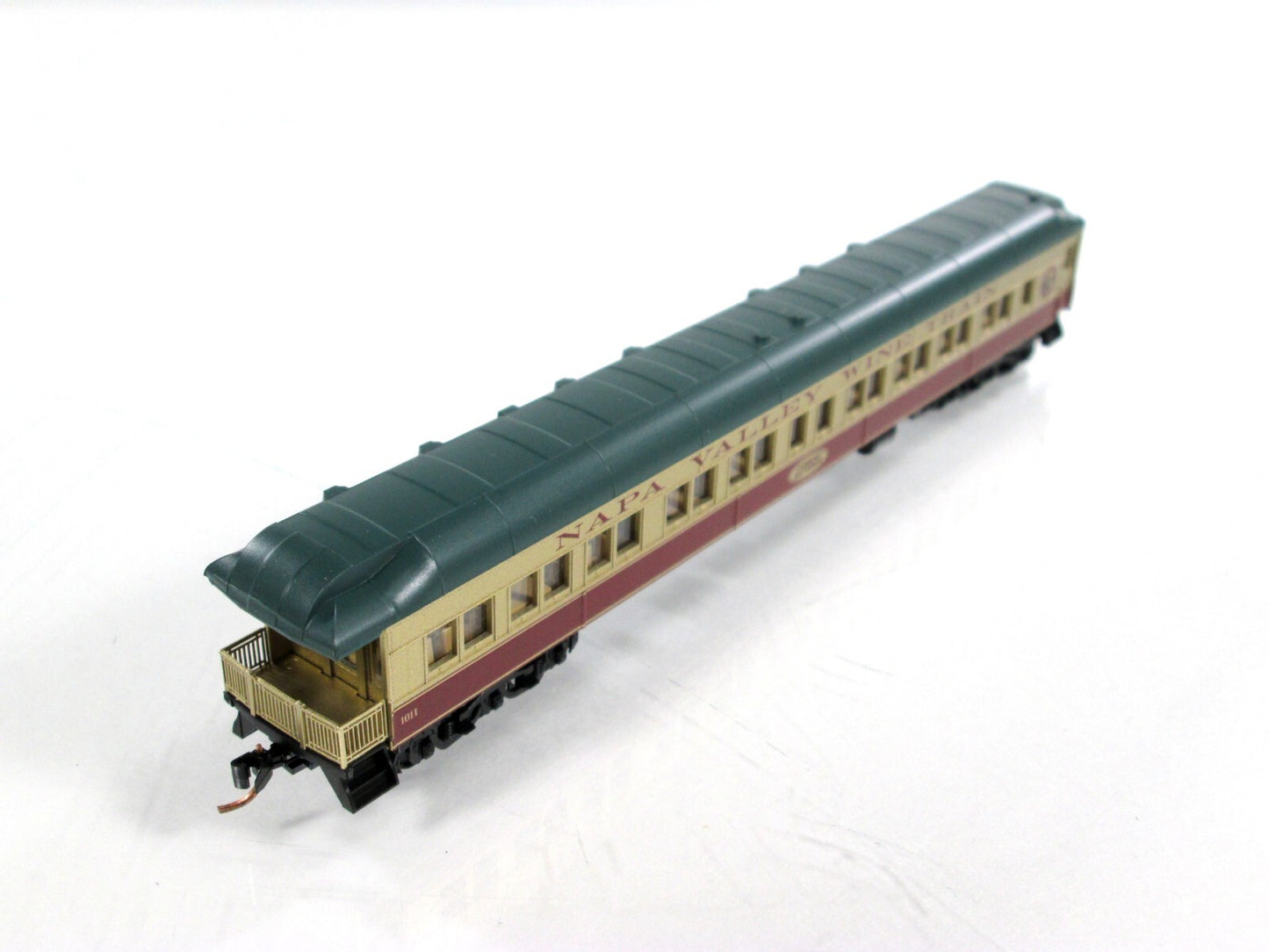N Scale ***NAPA WINE TRAIN*** Cabernet Savignon Diner ---- Micro Trains 14455059