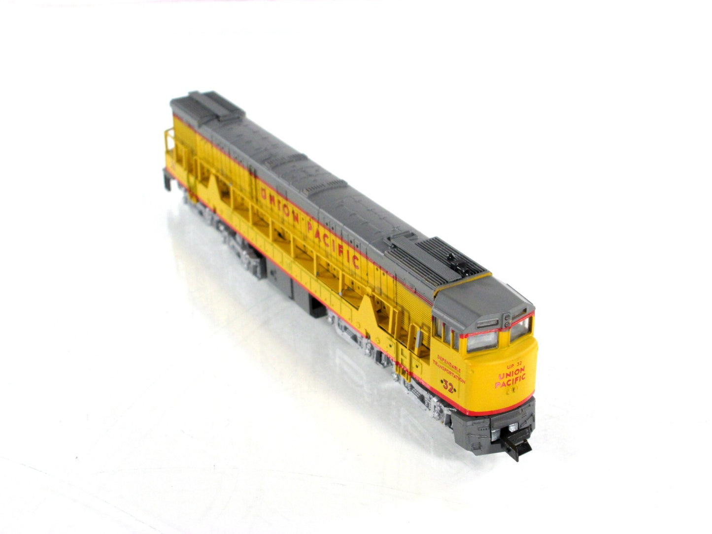 N Scale ***UNION PACIFIC U50*** EMD Diesel Locomotive, UP #32 --- Con-Cor 003301
