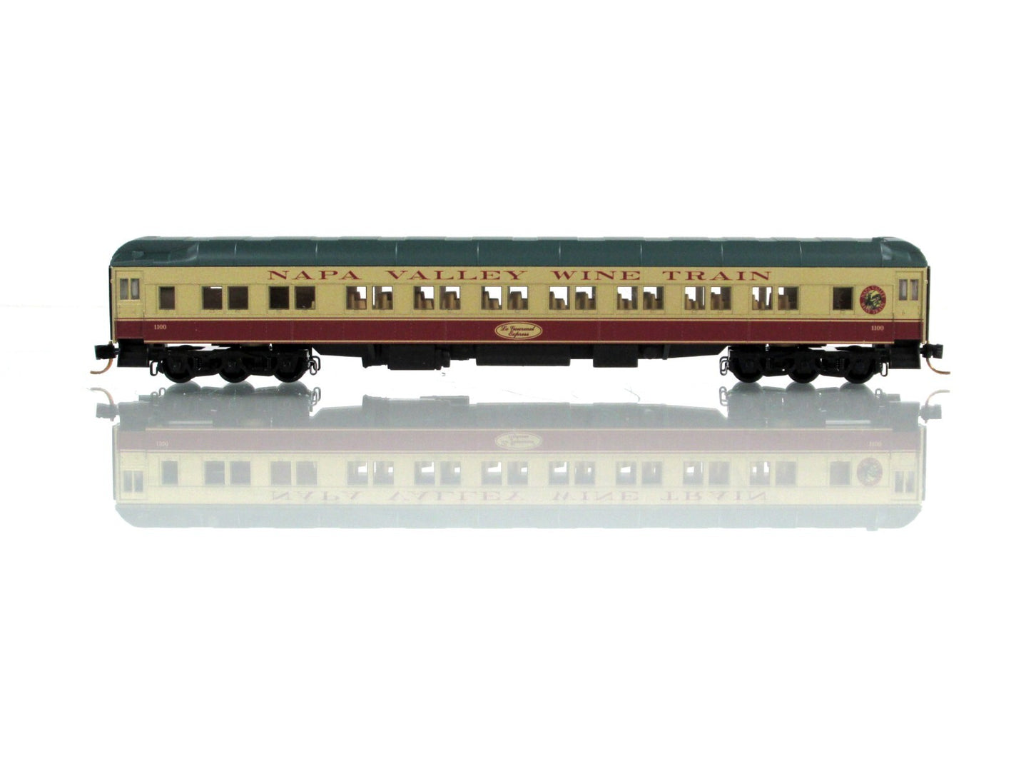 N Scale ***NAPA WINE TRAIN*** Le Gourment Express Parlor - Micro Trains 14352009