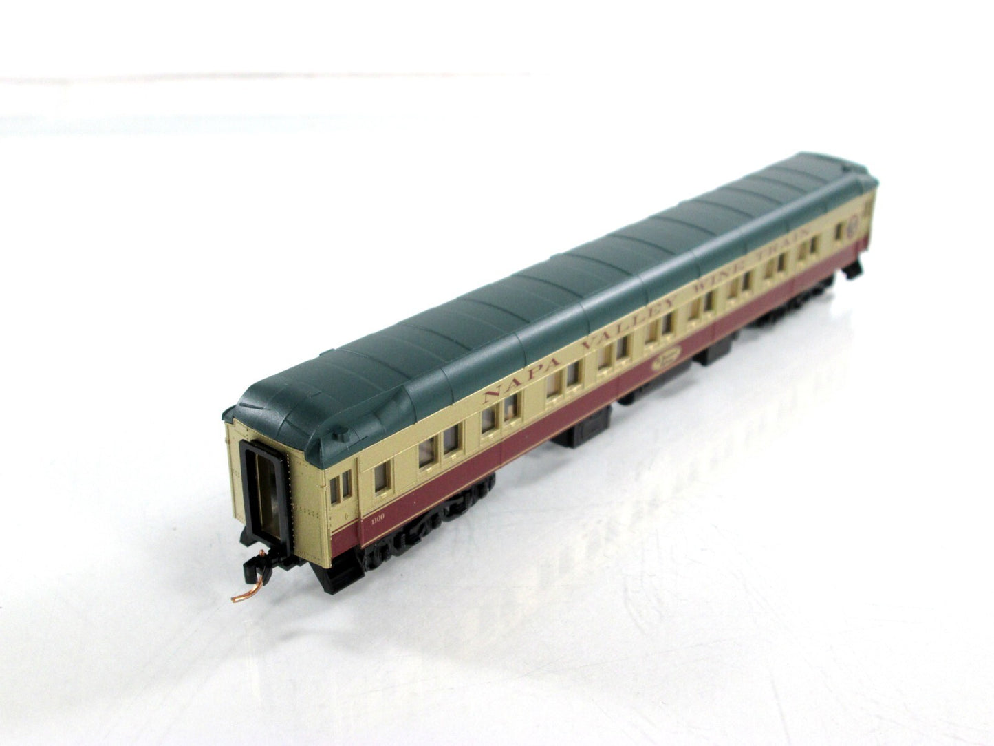 N Scale ***NAPA WINE TRAIN*** Le Gourment Express Parlor - Micro Trains 14352009