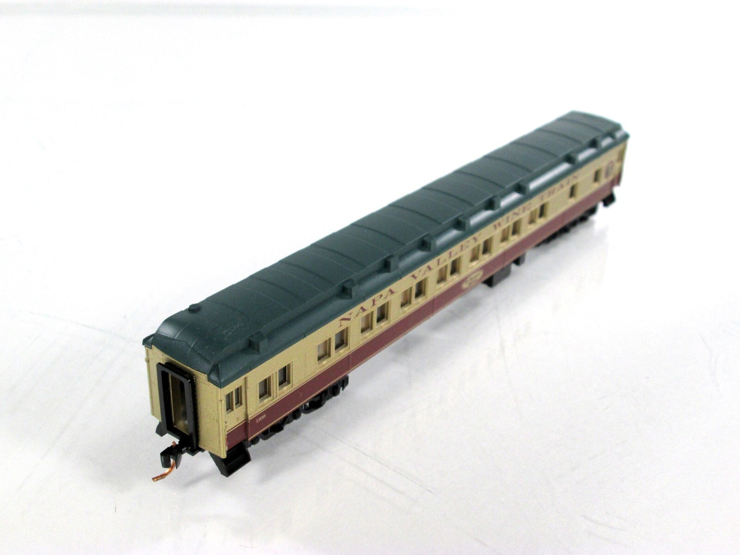 N Scale ***NAPA WINE TRAIN*** Le Gourment Express Parlor - Micro Trains 14352009