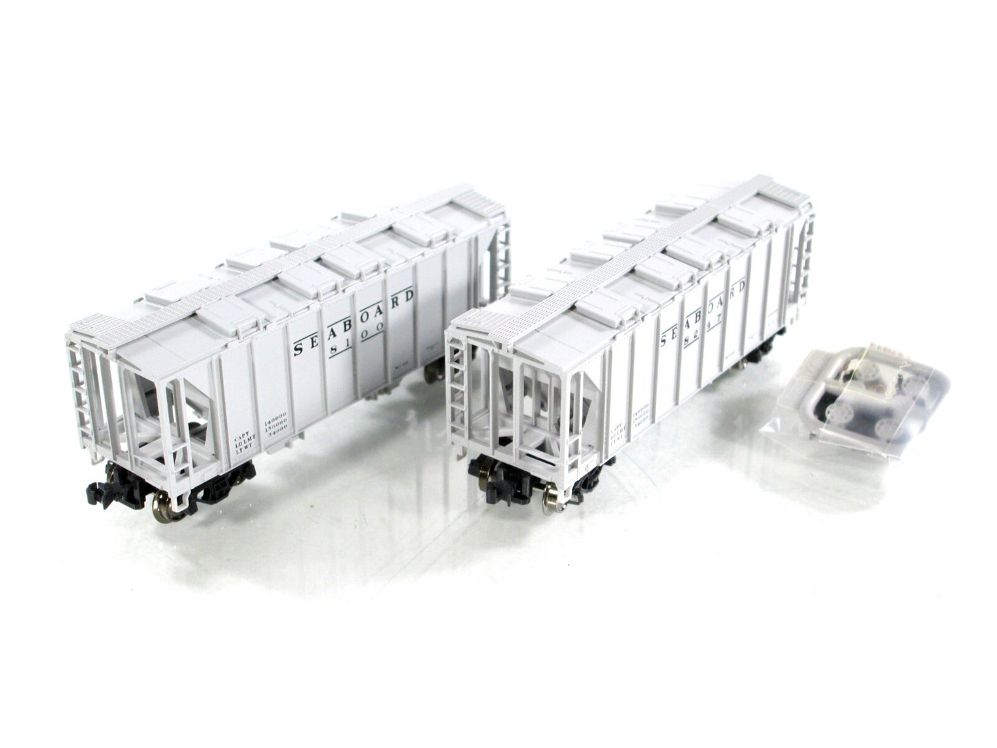 N Scale ***SEABOARD** ACF 70ton 2-Bay Covered Hoppers #8100,8247 - Kato 186-0209