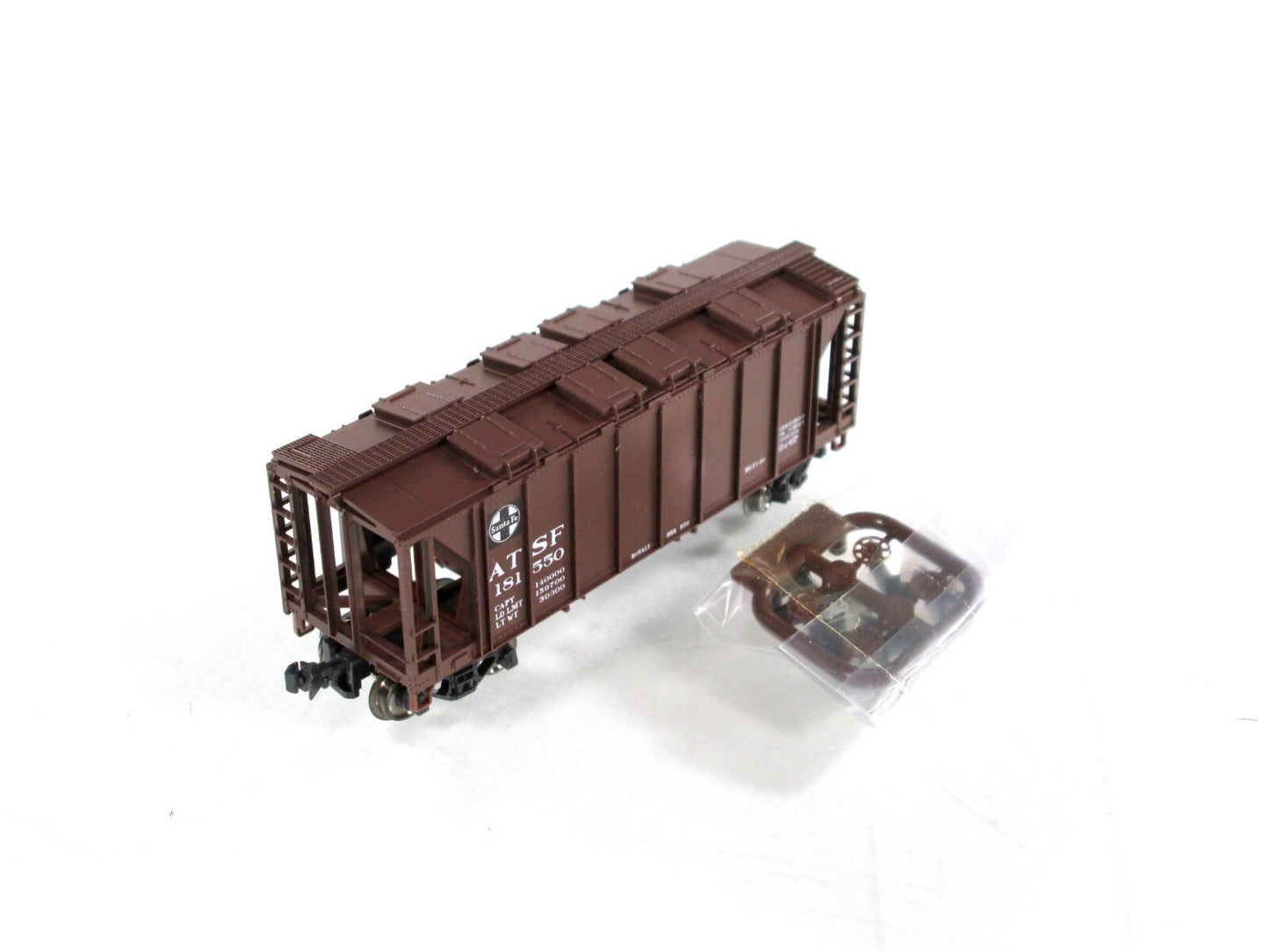 N Scale ***SANTA FE** ACF 70ton 2-Bay Covered Hopper 4-Pack - Kato 186-0102,0103