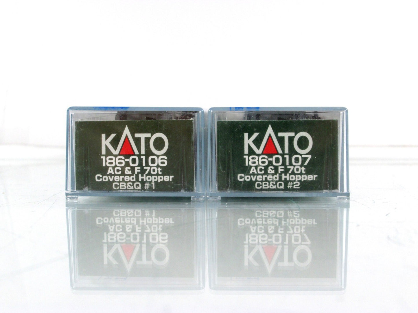 N Scale ***BURLINGTON, CB&Q*** 2-Bay Covered Hopper 4-Pack -- Kato 186-0106,0107