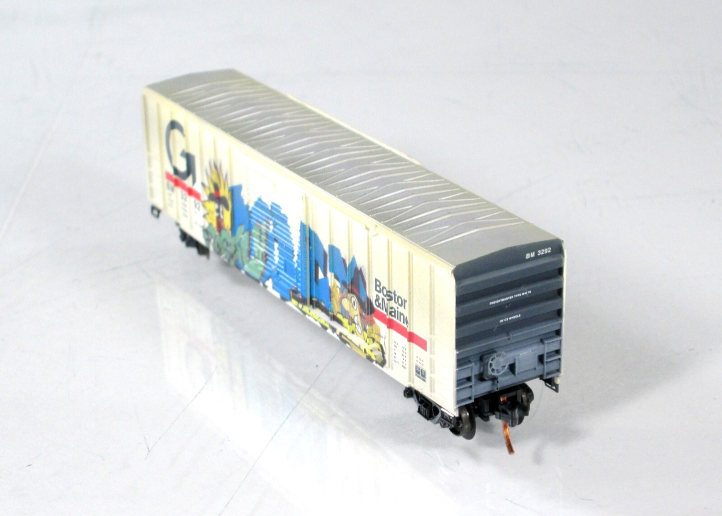 N Scale **BOSTON & MAINE, GUILFORD** Weathered Car #3292 - Micro Trains 02544400