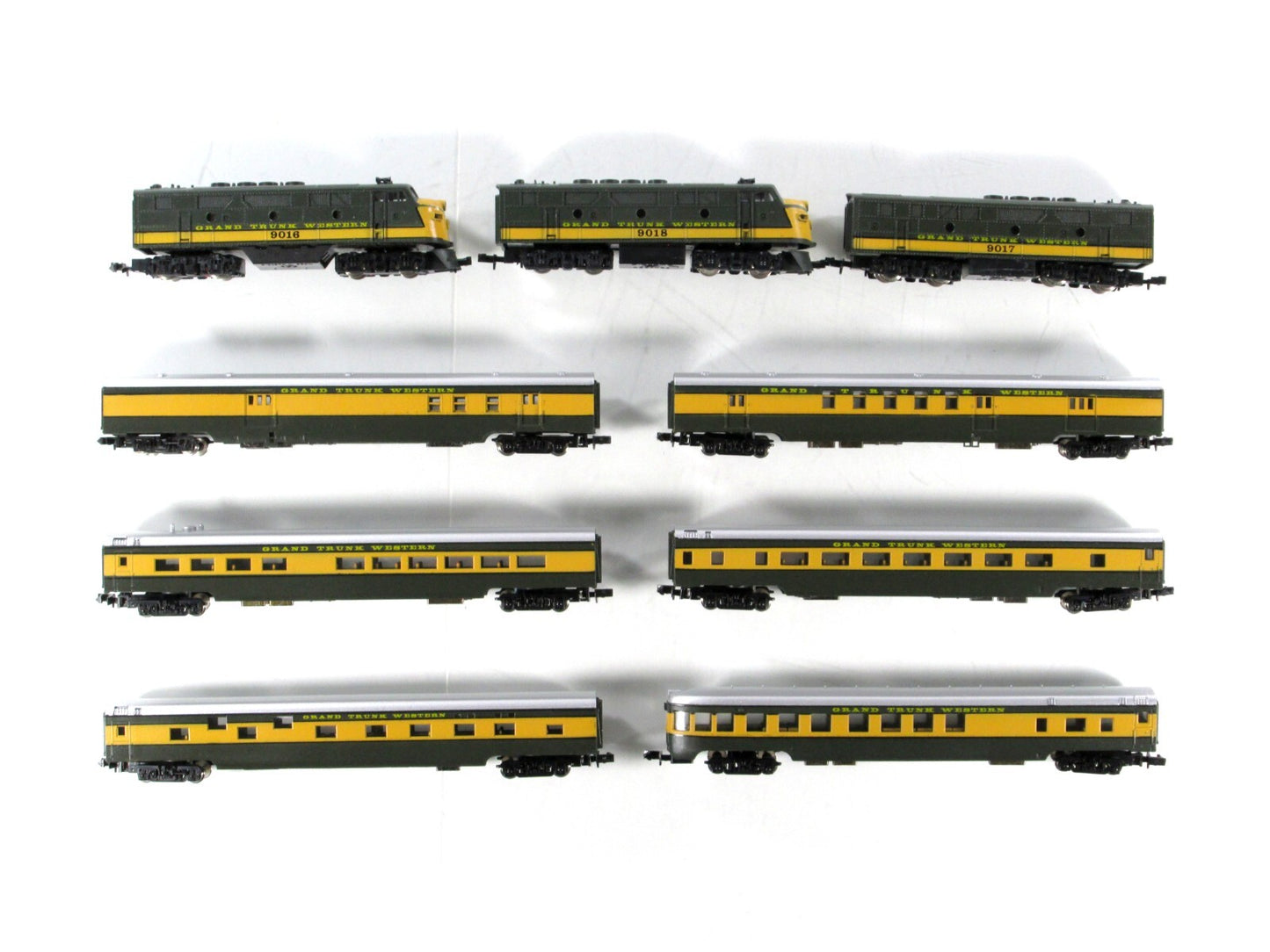 N Scale ***GRAND TRUNK WESTERN*** Diesel & Passenger Set - Con-Cor Limited