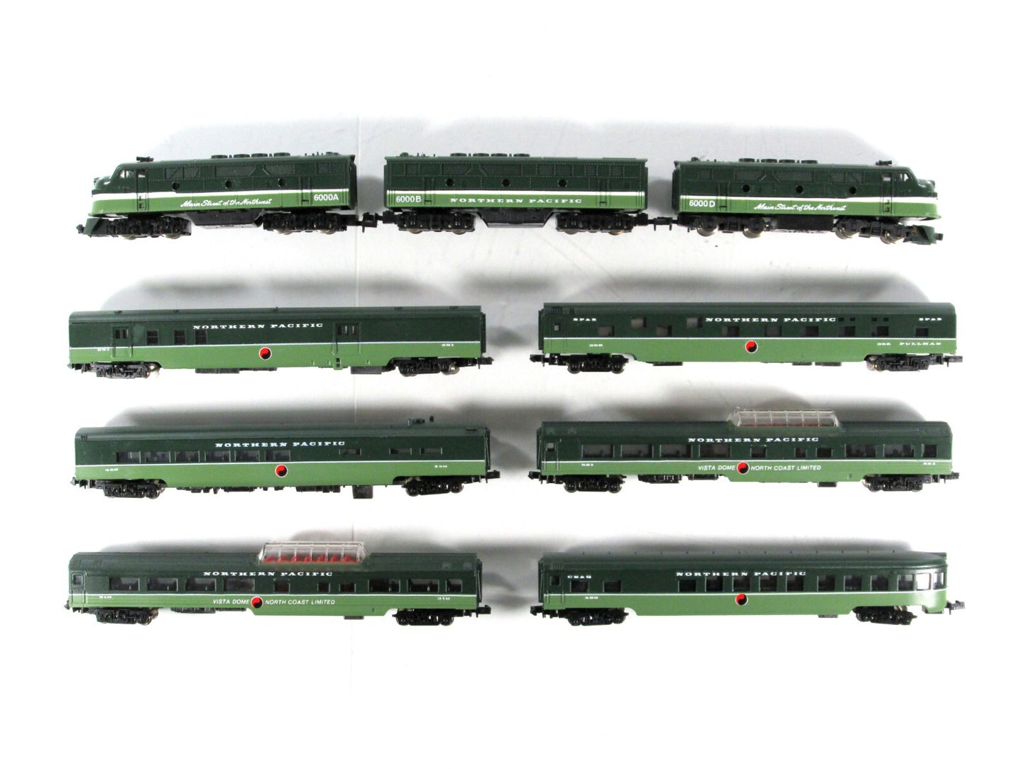 N Scale ***NP -- NORTH COAST LIMITED*** Diesel & Passenger Set - Con-Cor Limited