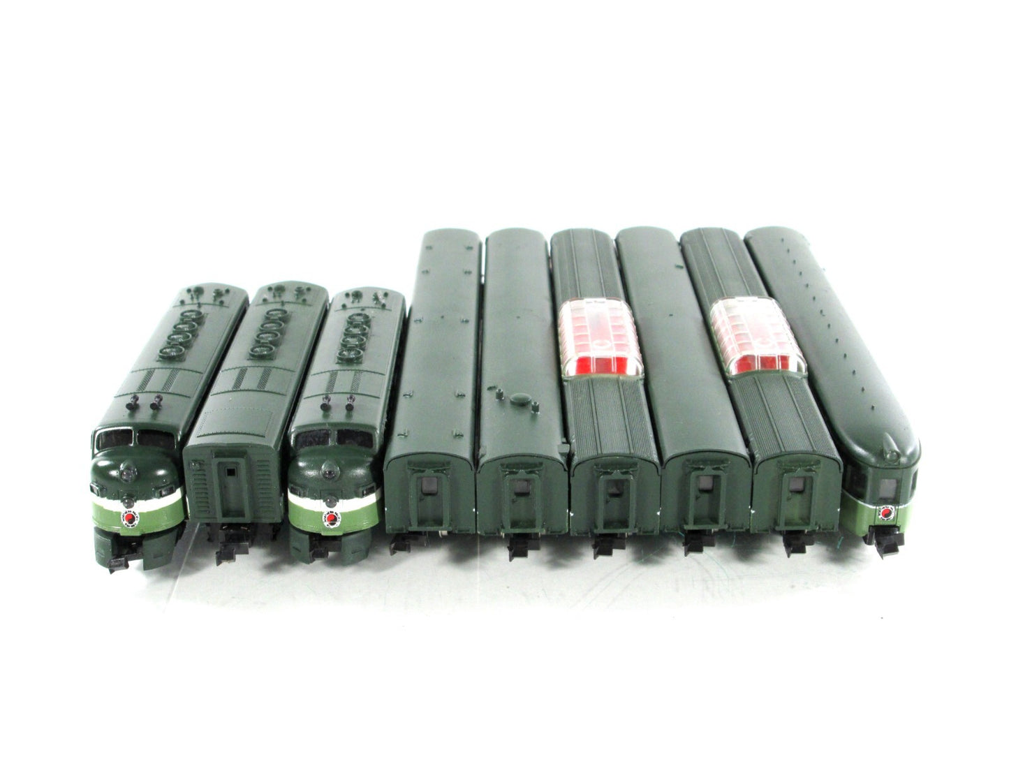 N Scale ***NP -- NORTH COAST LIMITED*** Diesel & Passenger Set - Con-Cor Limited