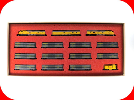 N Scale **UNION PACIFIC - EXPRESS SERVICE** Diesel & Box Car Set -Con-Cor 008511