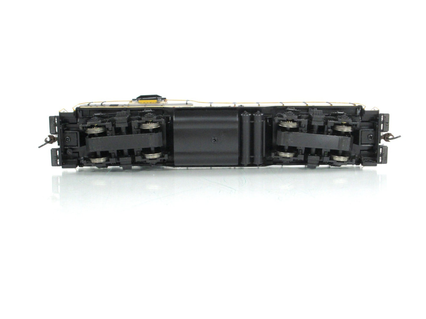 HO Scale ***NICKEL PLATE ROAD*** GP9 Locomotive #468 - Athearn G62440, DCC Ready