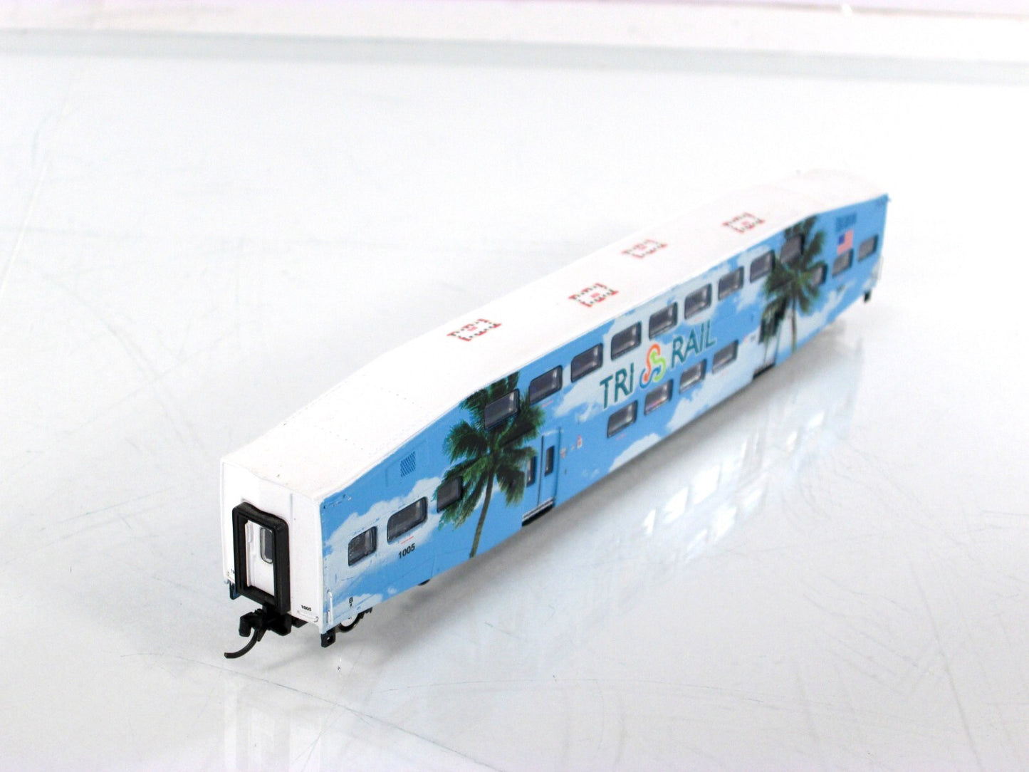 N Scale **TRI-RAIL** Bombardier Commuter Coach Car #1005 - Athearn 10145 **RARE