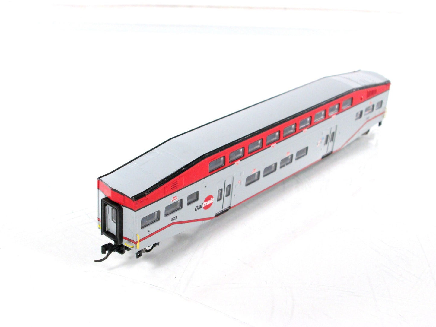 N Scale **CALTRAIN** Bombardier Commuter Coach #223 - Athearn 10148 **RARE