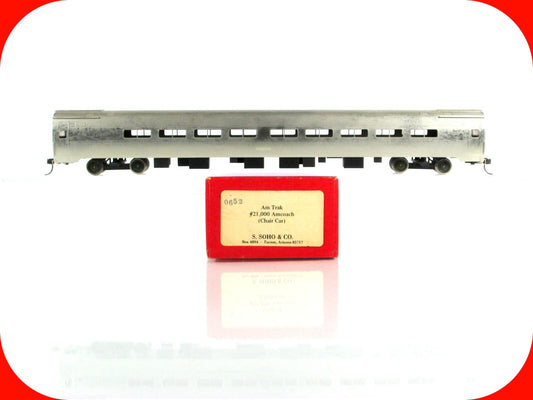 HO Scale BRASS ***AMTRAK*** Amcoach Chair Car #21000 - Soho 0652, Knuckle Cp
