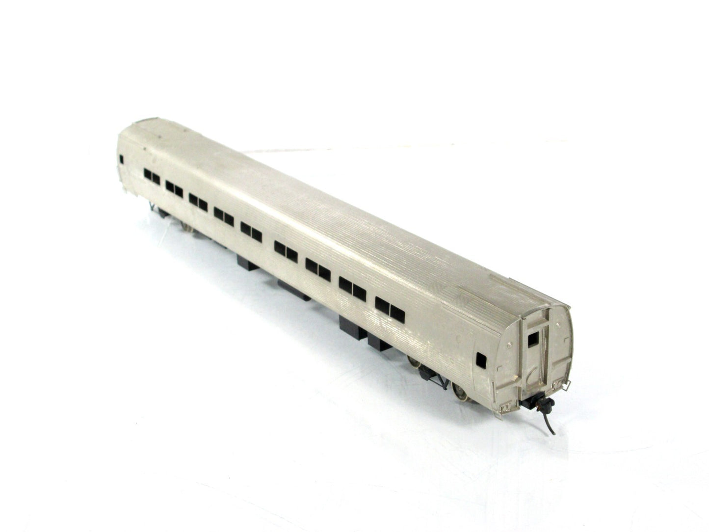 HO Scale BRASS ***AMTRAK*** Amcoach Chair Car #21000 - Soho 0652, Knuckle Cp