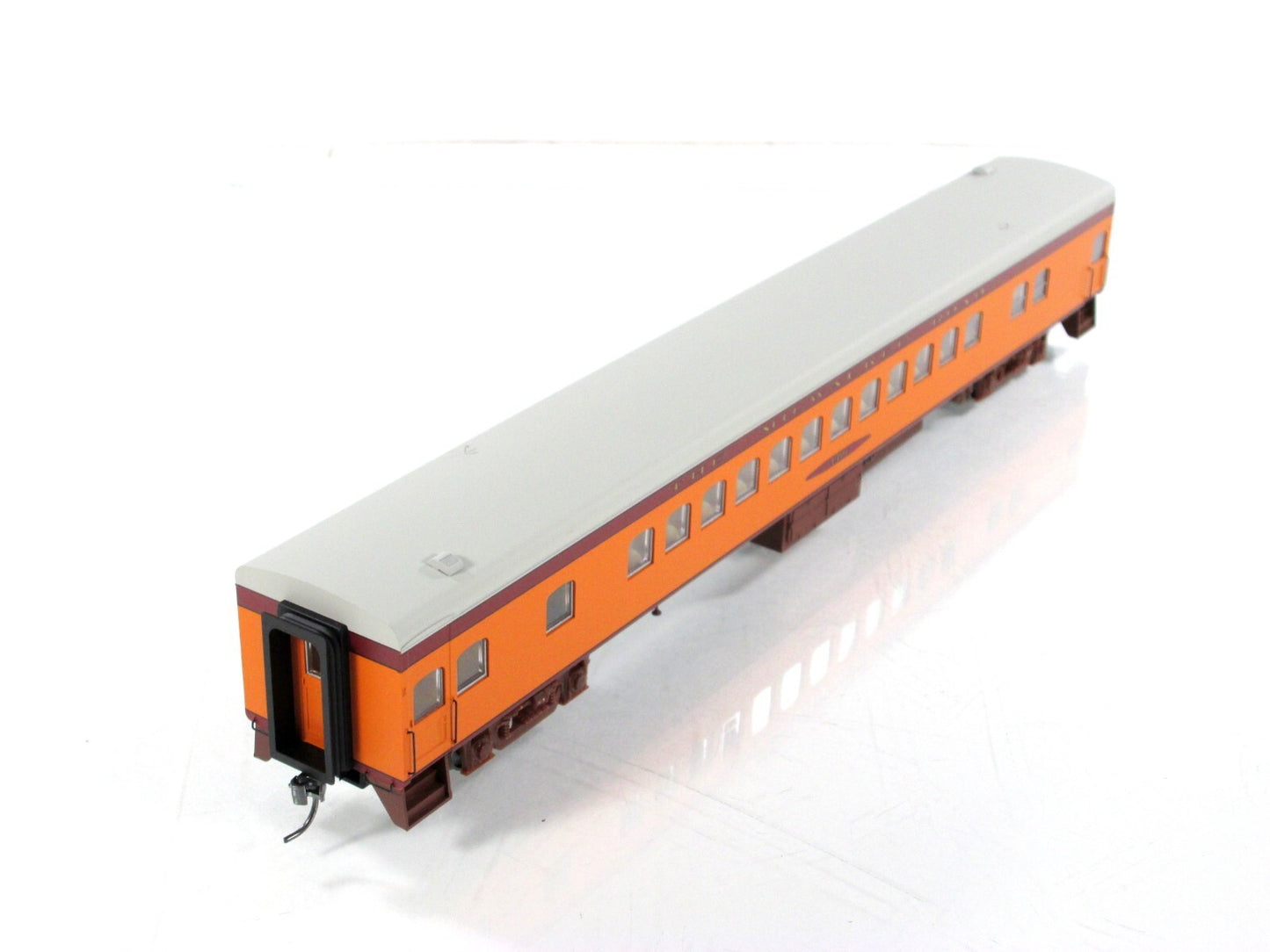 HO Scale **MILWAUKEE RD** 1935 HIAWATHA Passenger Coach #4401 - FOX VALLEY 10031