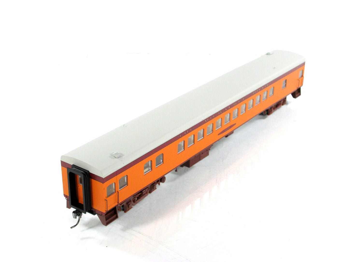 HO Scale **MILWAUKEE RD** 1935 HIAWATHA Passenger Coach #4401 - FOX VALLEY 10031