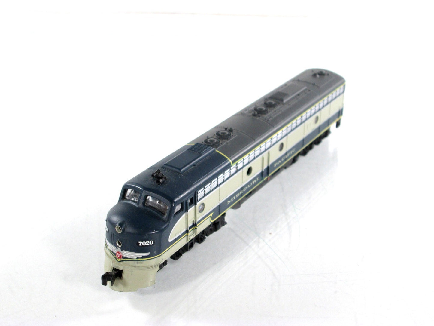 N Scale ***MISSOURI PACIFIC*** E8 & 7-Passenger Set - Con-Cor, Life Like w/ DCC