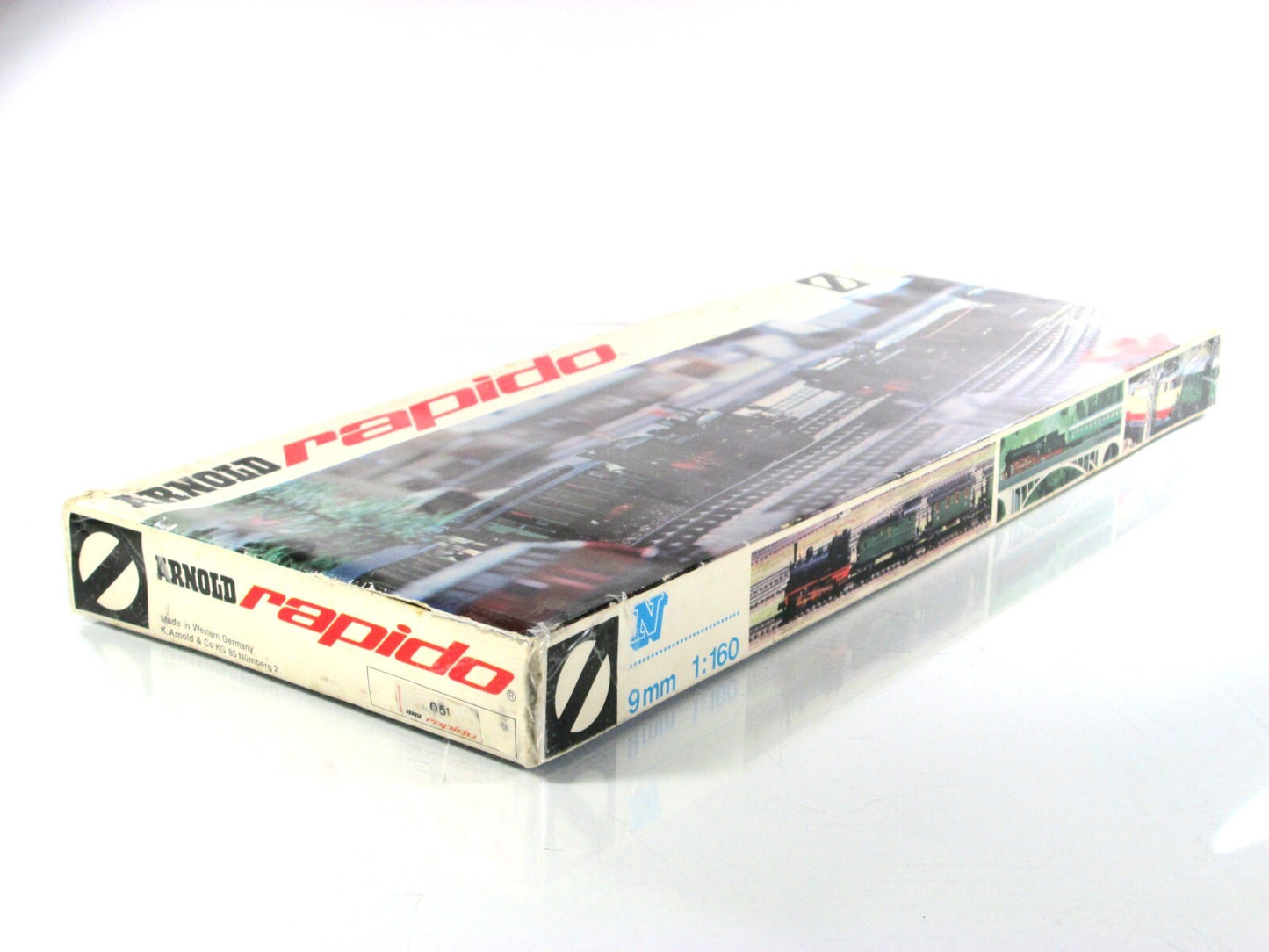 N Scale **TEE-Zuggarnitur** Electric Locomotive Passenger Set - Arnold 051 *READ
