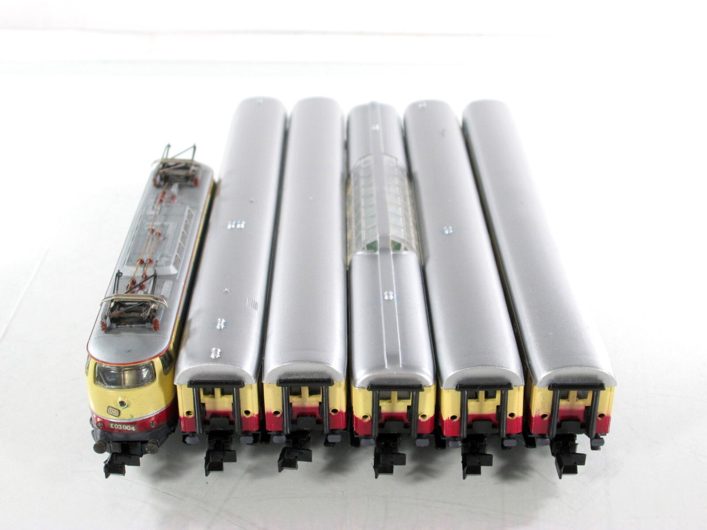 N Scale **TEE-Zuggarnitur** Electric Locomotive Passenger Set - Arnold 051 *READ