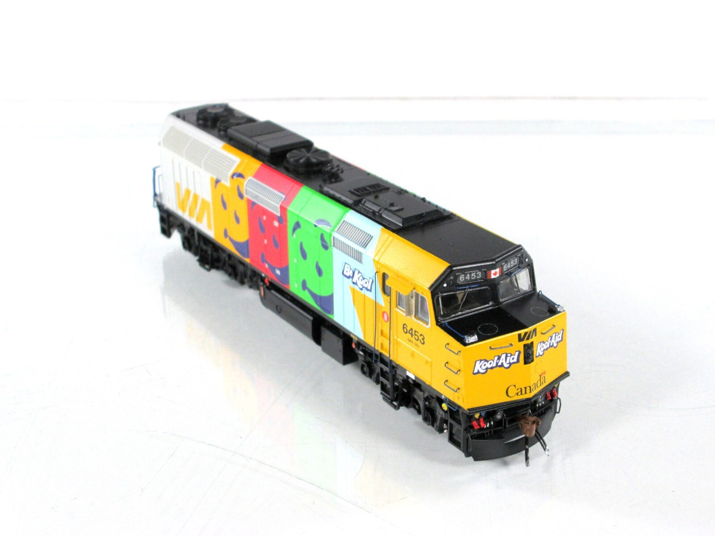 HO Scale ***VIA RAIL KOOL-AID*** F40PH-2D #6453 - Rapido Trains 80057 ***DCC Rdy
