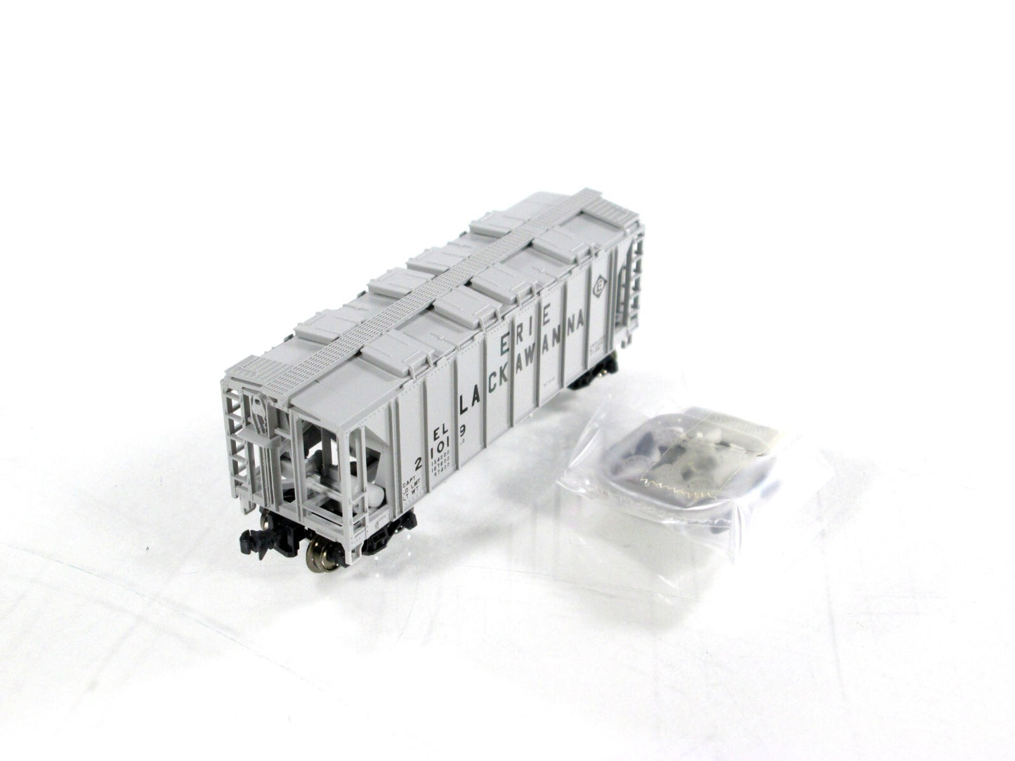 N Scale ***ERIE LACKAWANNA*** ACF 70ton 2-Bay Hopper 4-Pack - Kato 186-0201,0202