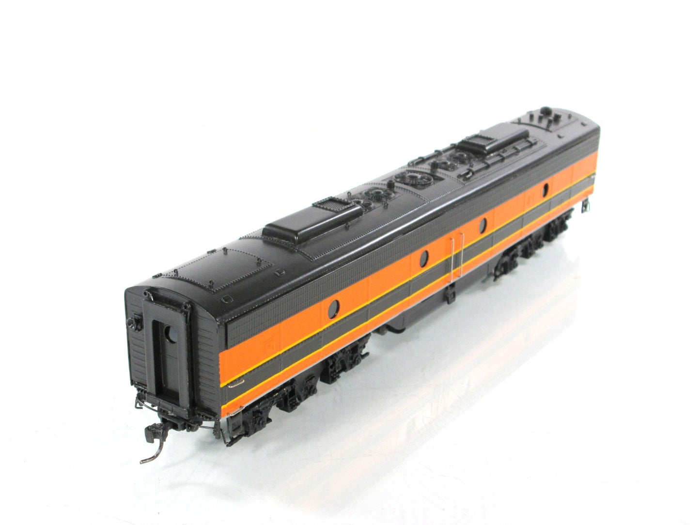 HO Scale Brass ***GN - EMPIRE BUILDER*** E8 B-Unit Dummy - Balboa, Knuckle Cplrs