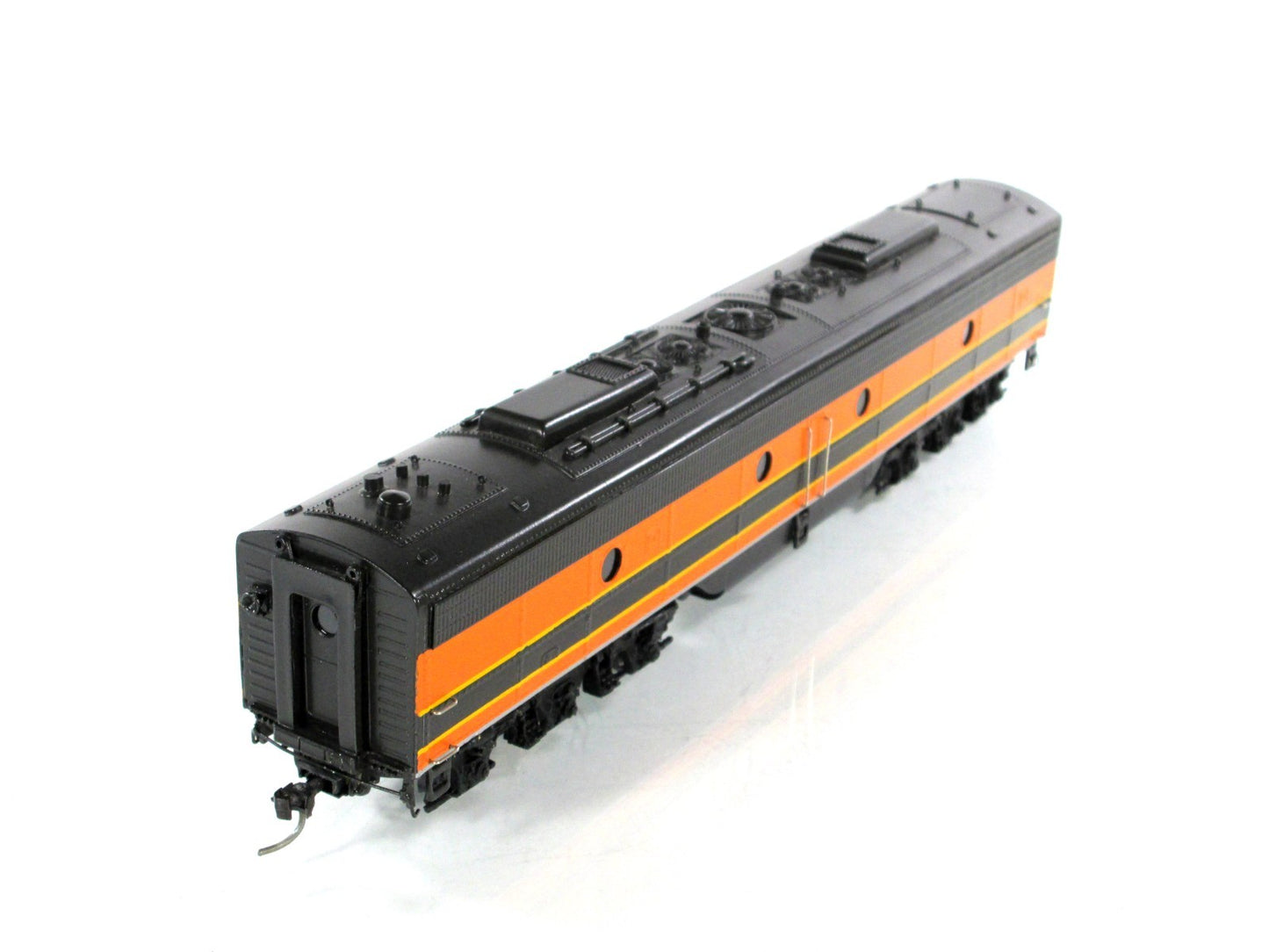 HO Scale Brass ***GN - EMPIRE BUILDER*** E8 B-Unit Dummy - Balboa, Knuckle Cplrs