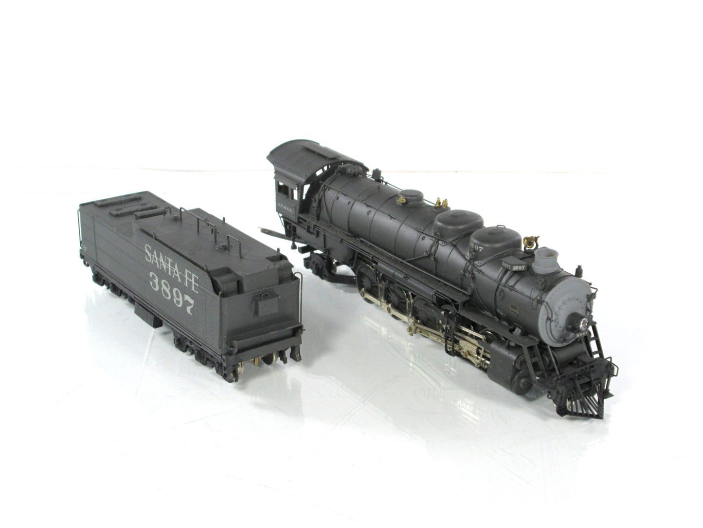 HO Scale BRASS ***SANTA FE*** 2-10-2 Steam Locomotive #3897 -- United PFM **Read