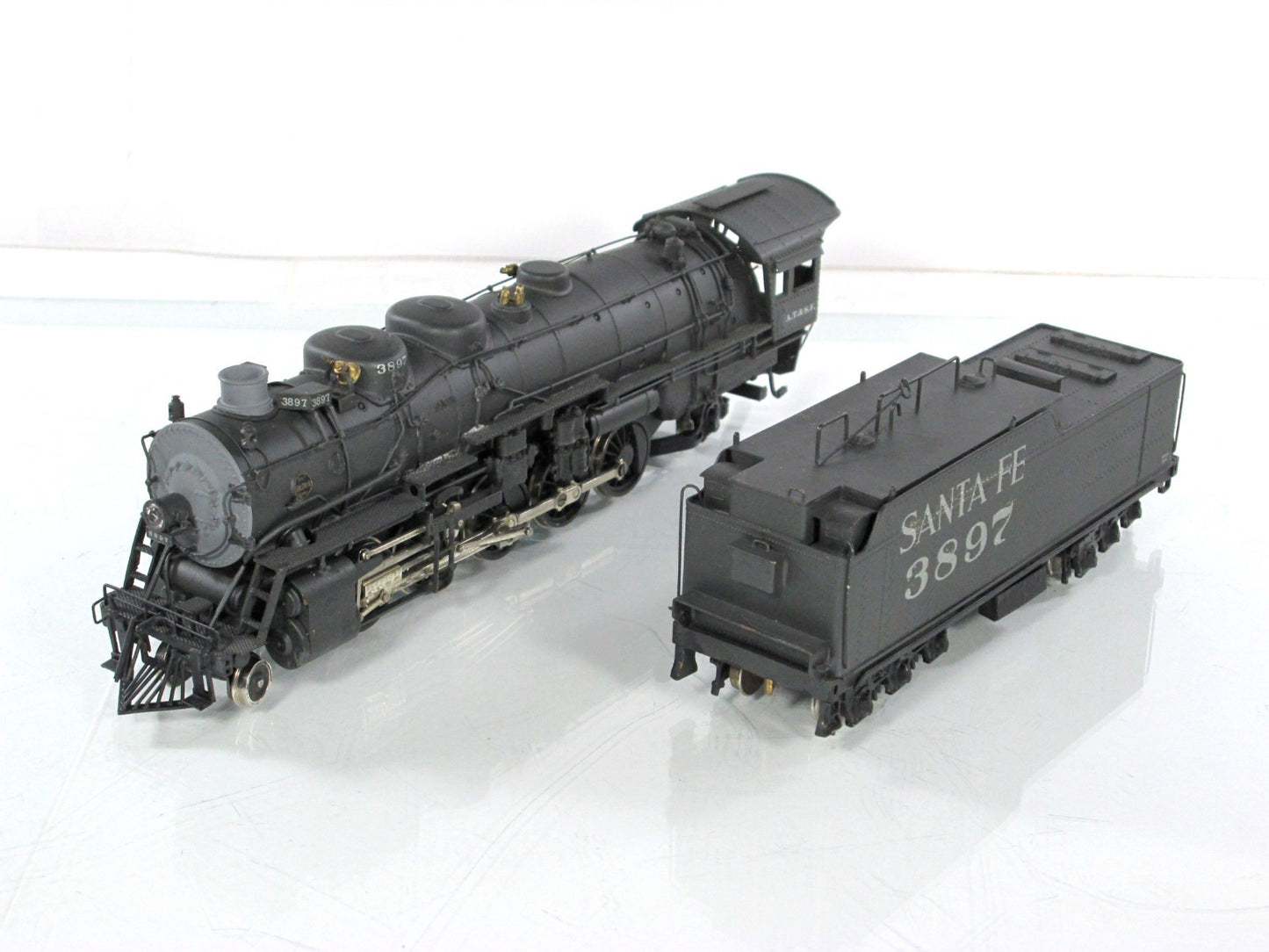 HO Scale BRASS ***SANTA FE*** 2-10-2 Steam Locomotive #3897 -- United PFM **Read