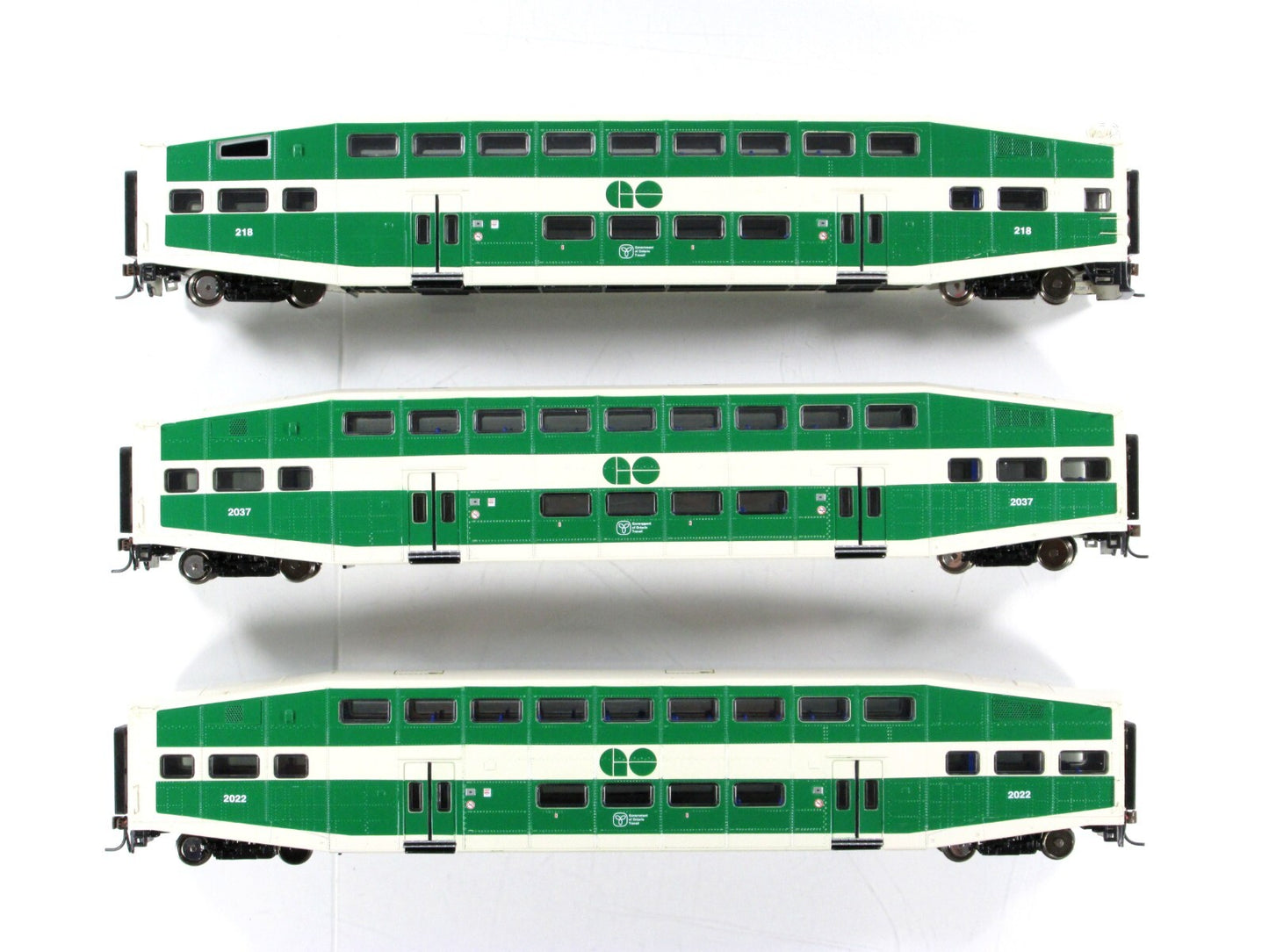 HO Scale ***GO TRANSIT** Bombardier Passenger Set #218,2022,2037 - Athearn 25911