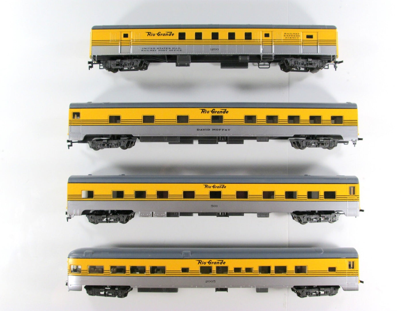HO Scale DENVER RIO GRANDE 1930s Lightweight Passenger 4-Car Set -Rivarossi 6937