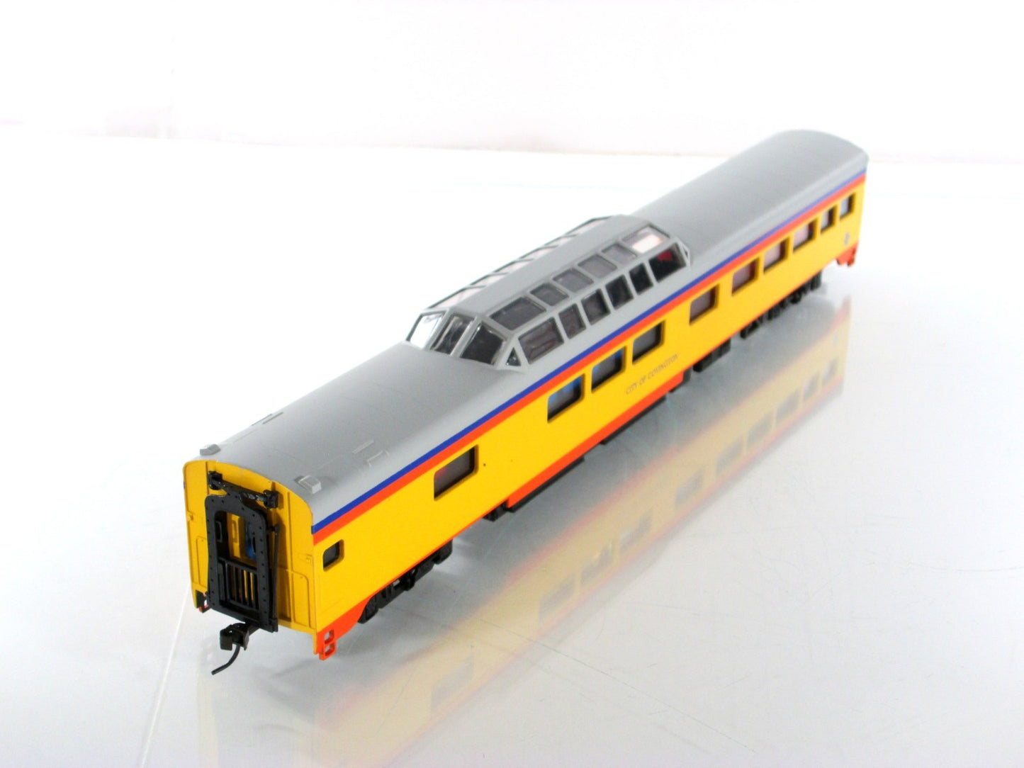 HO Scale CHESSIE STEAM SPECIAL Passenger Set - IHC 48358, Knuckle Cpl, Interiors