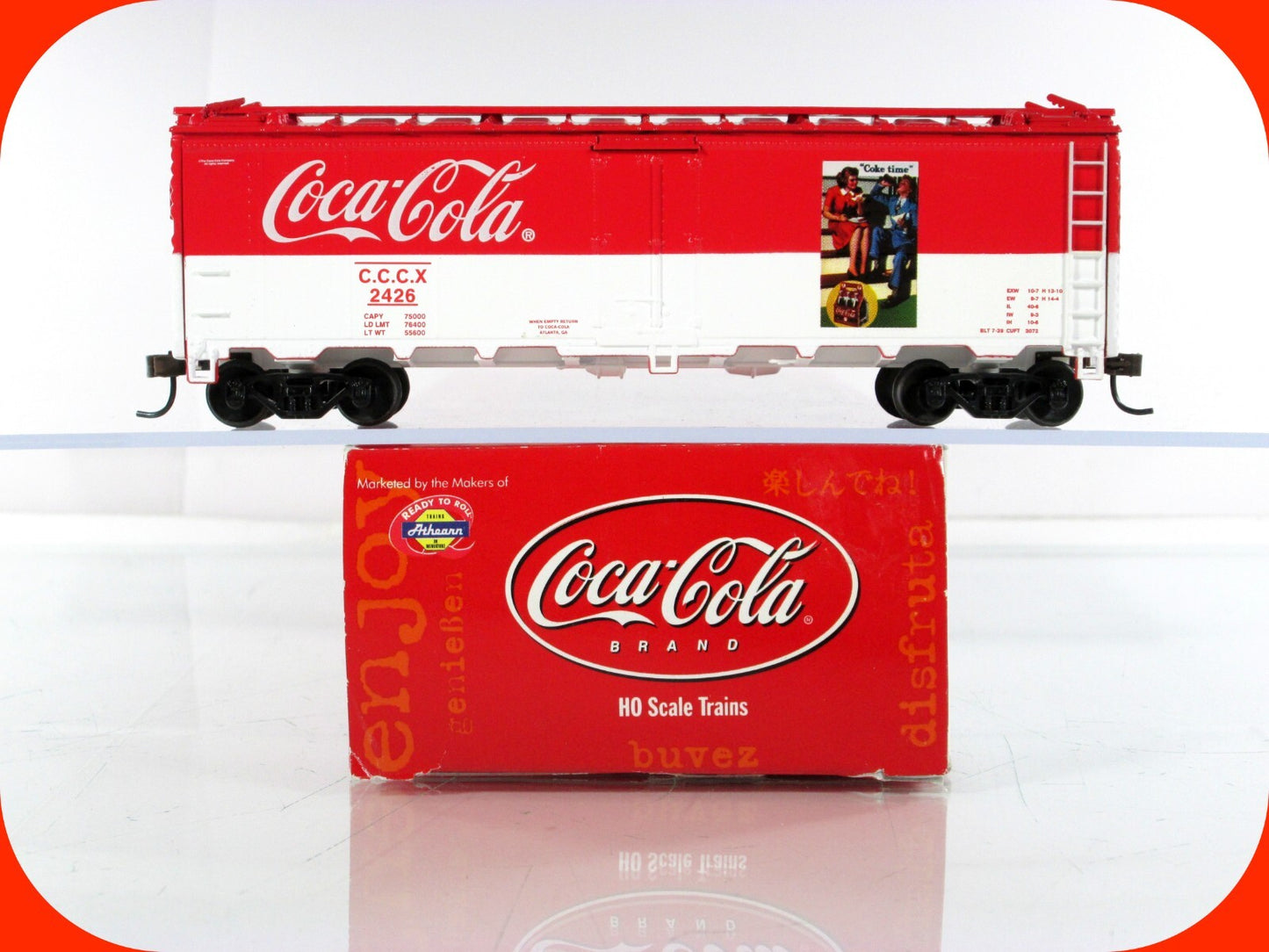 HO Scale ***COCA-COLA*** Bottling 40' Steel Reefer Car, CCCX 2426 - Athearn 8325