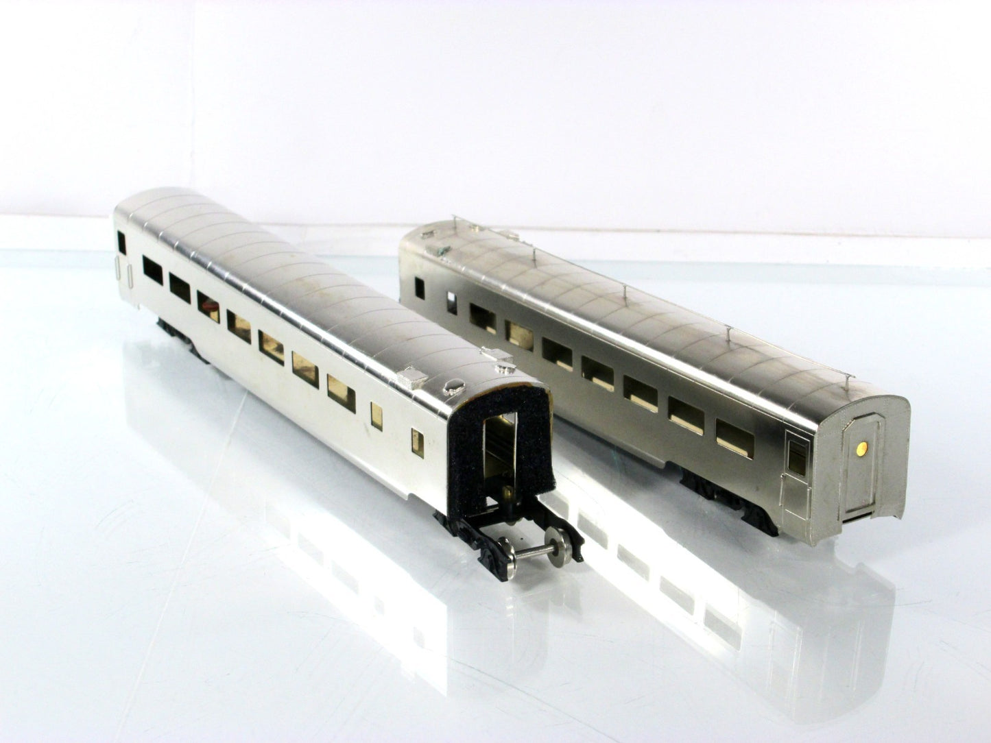 HO Scale Brass ***SOUTHERN PACIFIC*** Smooth Sided Articulated Coach ------ SOHO