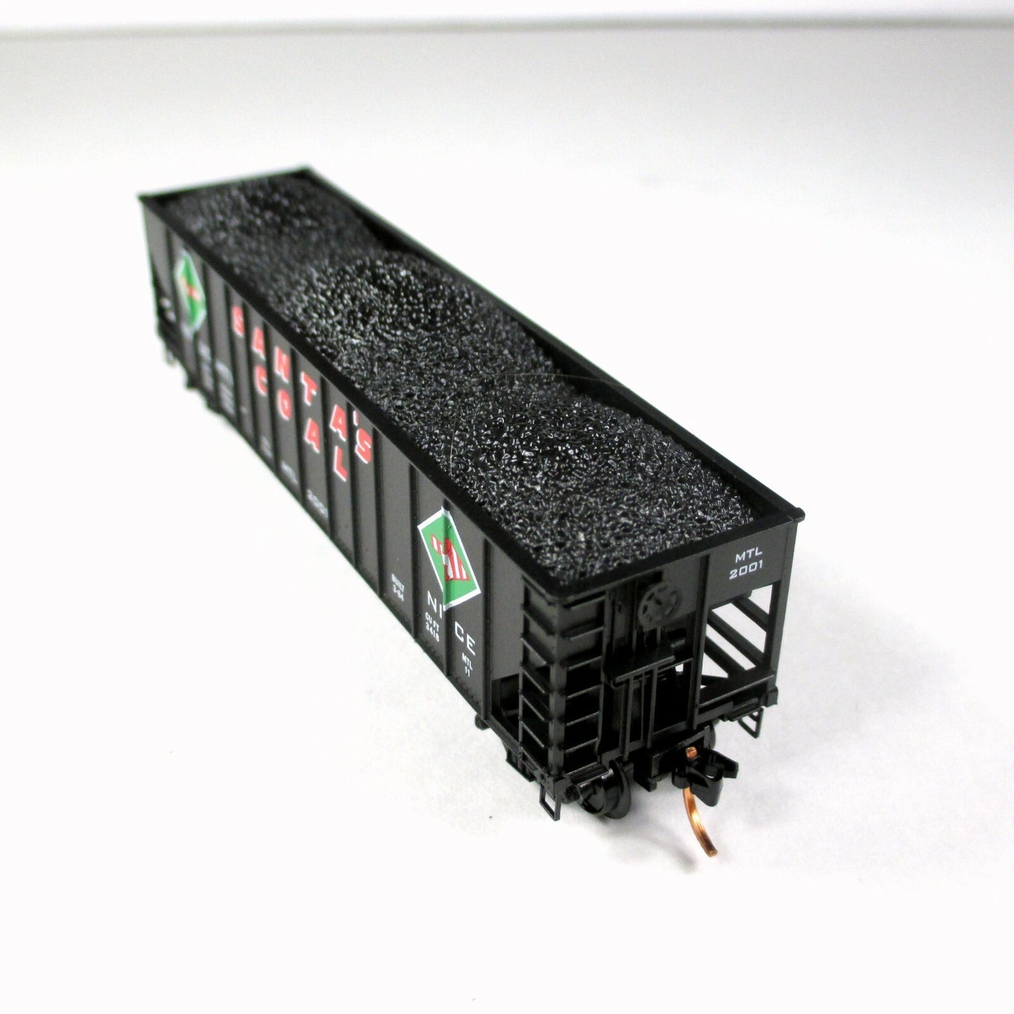 N Scale ***SANTA'S COAL*** 3-Bay Christmas Holiday Hopper - Micro Trains 108070
