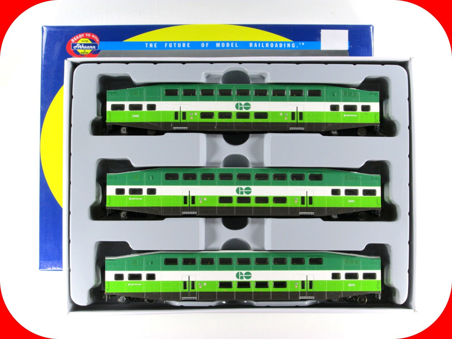 HO Scale **GO TRANSIT** Bombardier Coaches #2013,2420,2441 - Athearn 25960 *RARE