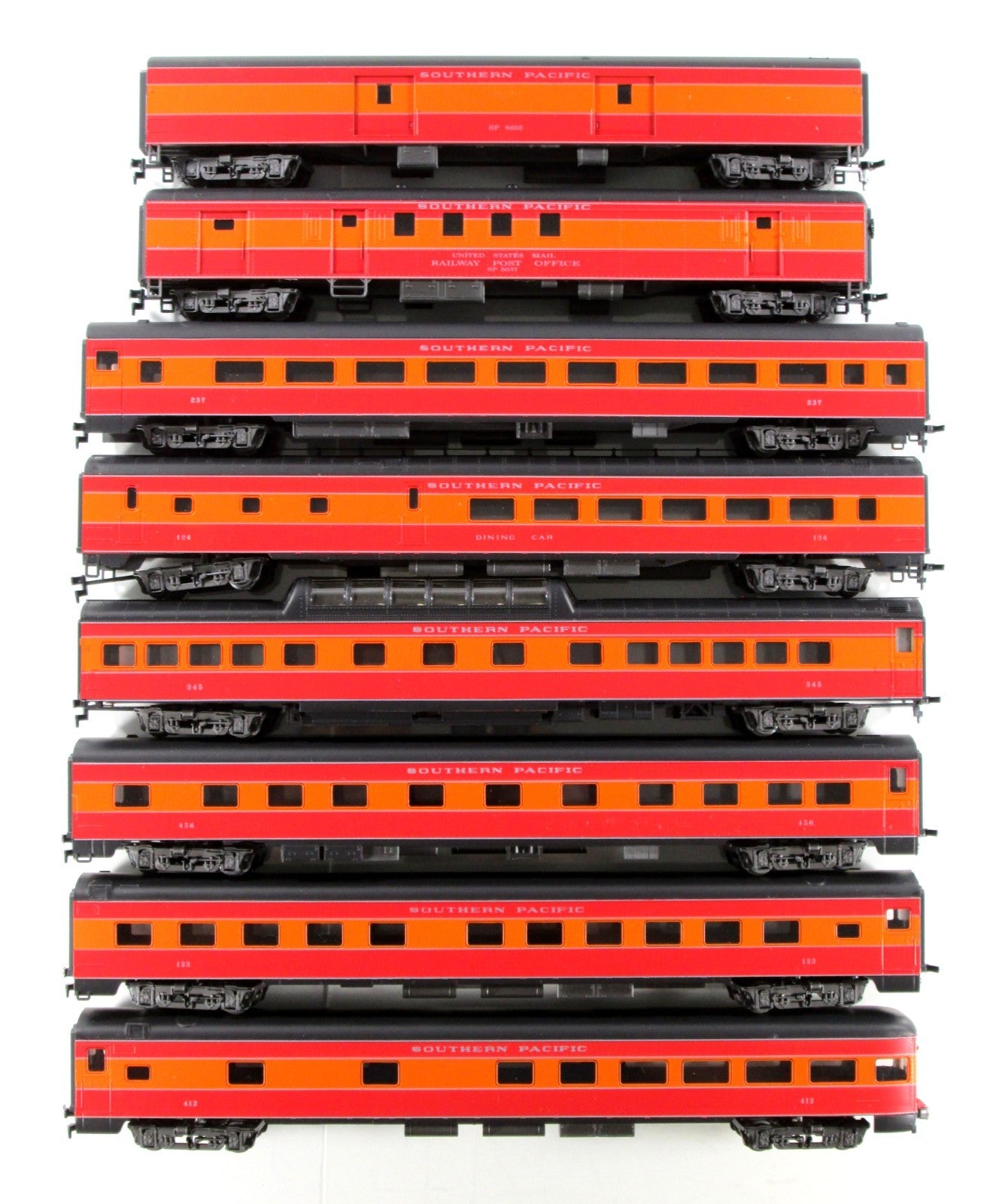 HO Scale ***SOUTHERN PACIFIC DAYLIGHT*** Lightweight Passenger 8-Car Set - IHC