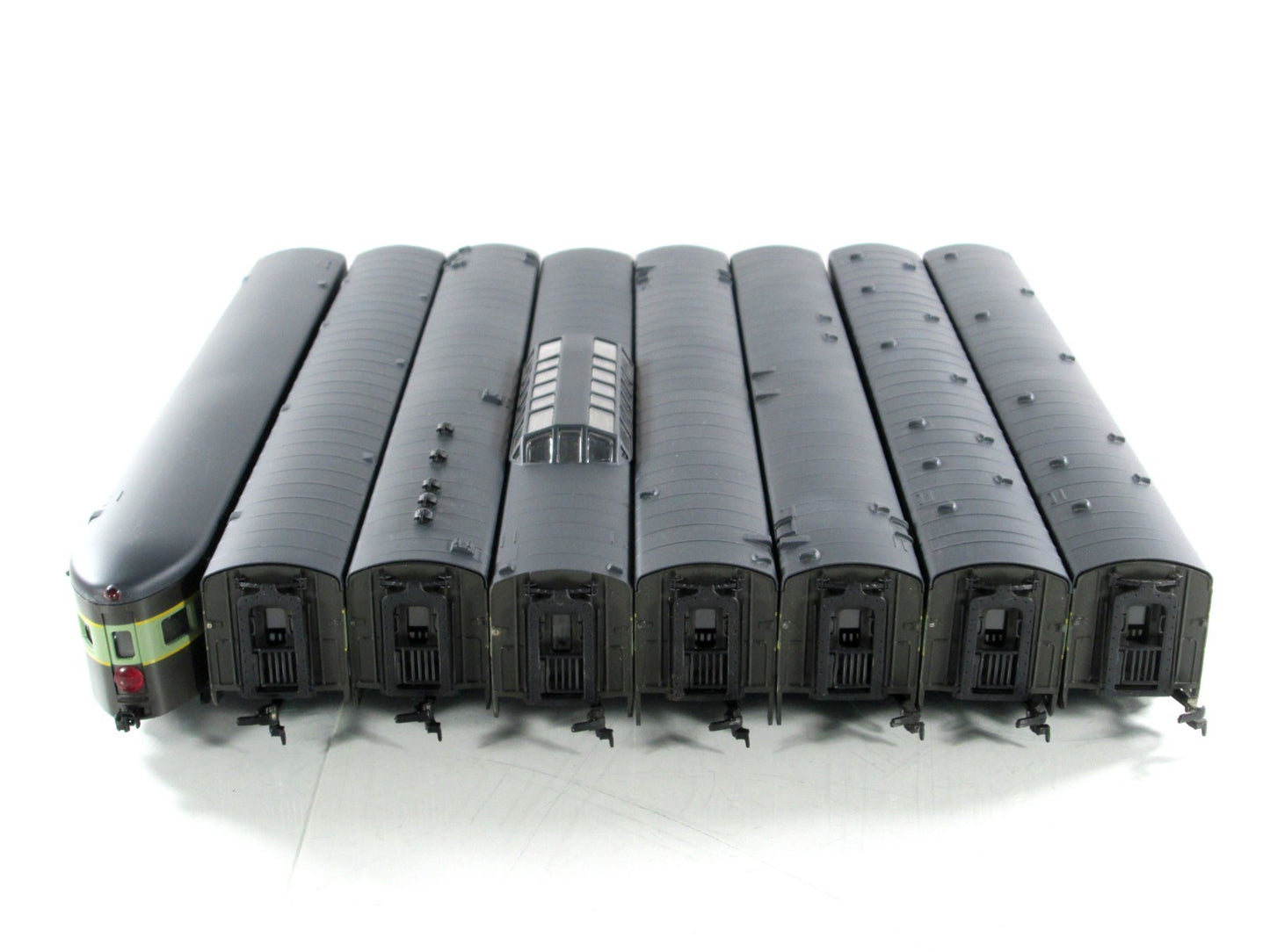 HO Scale ***ERIE*** Lightweight Passenger 8-Car Set --- IHC 48078