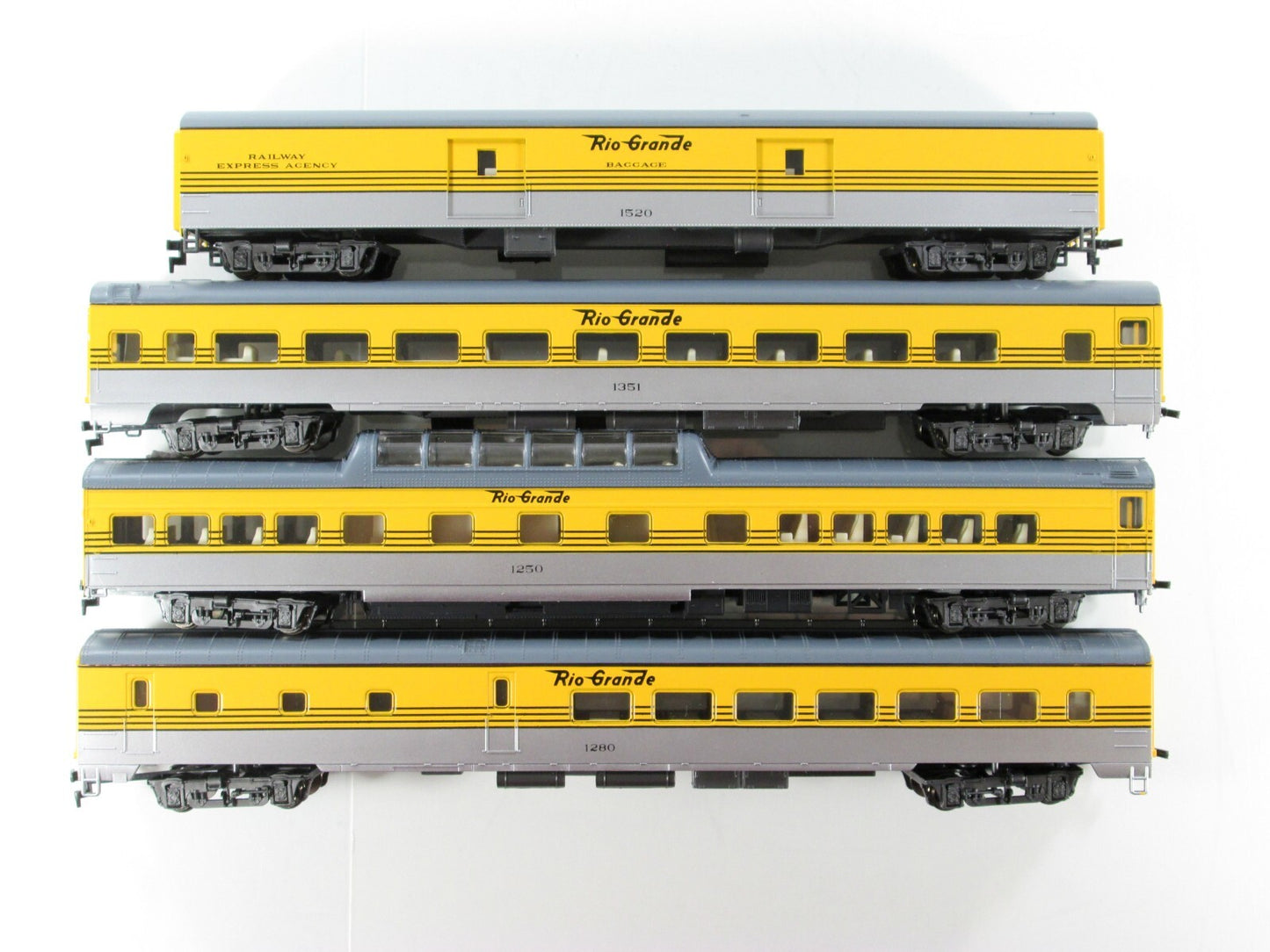 HO Scale ***DENVER & RIO GRANDE WESTERN*** 1930s Passenger Set A -Rivarossi 6936