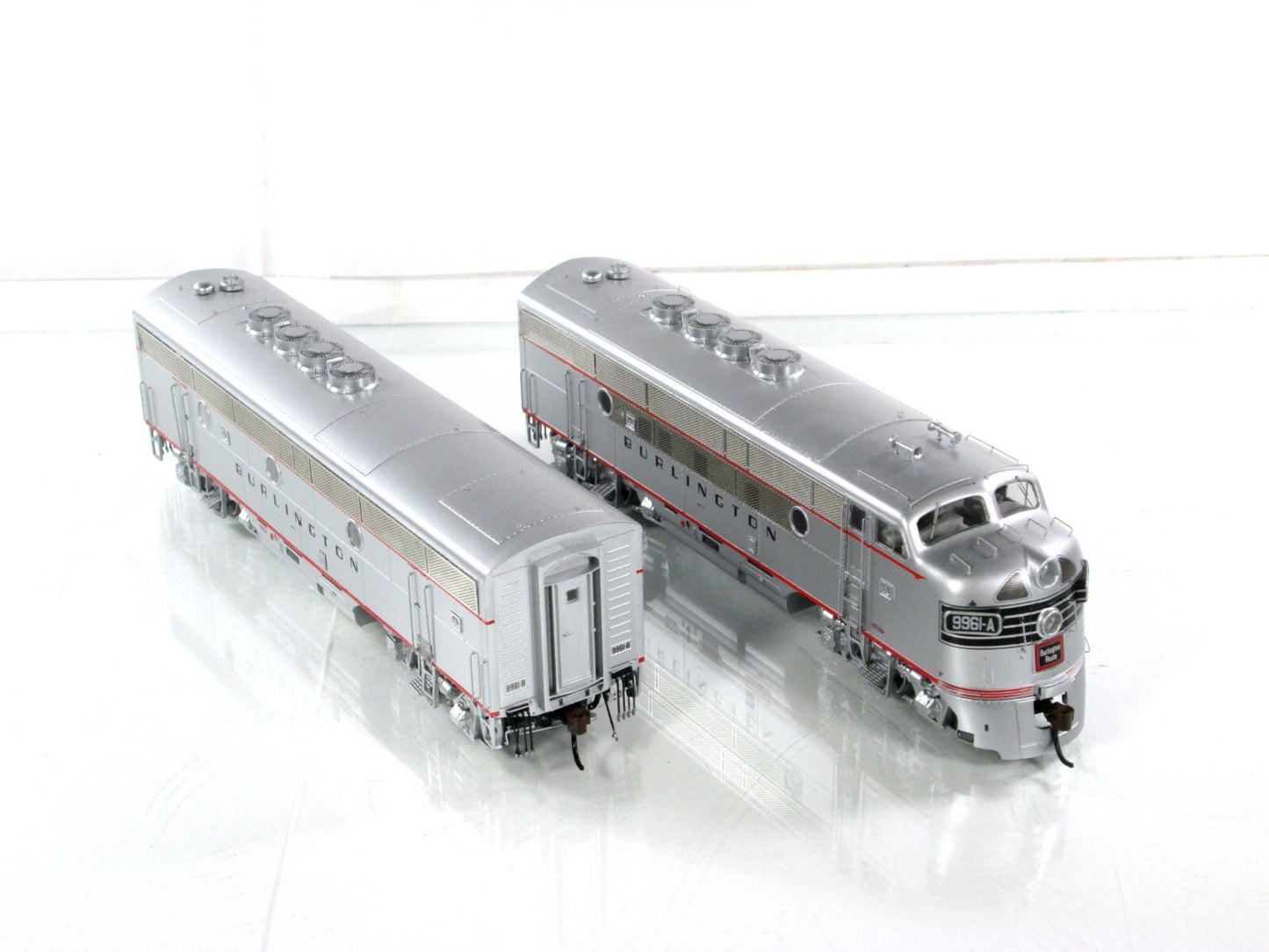HO Scale **CB&Q*** F3A F3B Locomotive #9961 - Athearn G22625 - DCC Tsunami Sound