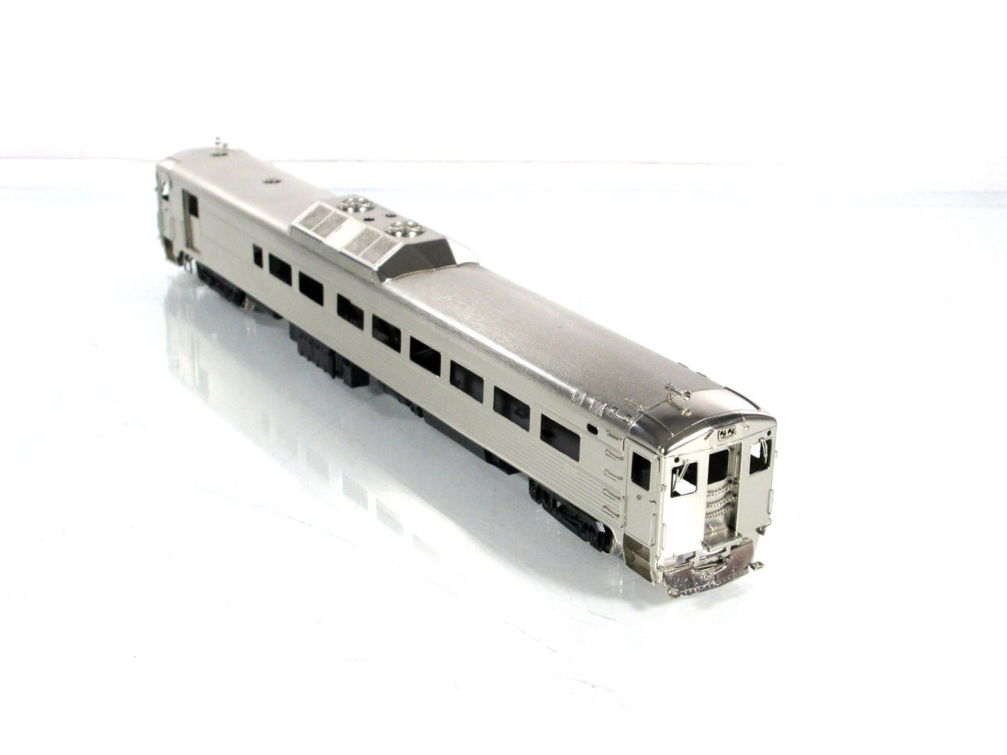 HO Scale BRASS ***RDC-2 ORIGINAL*** Passenger Coach - Hallmark, Samhongsa HS0037