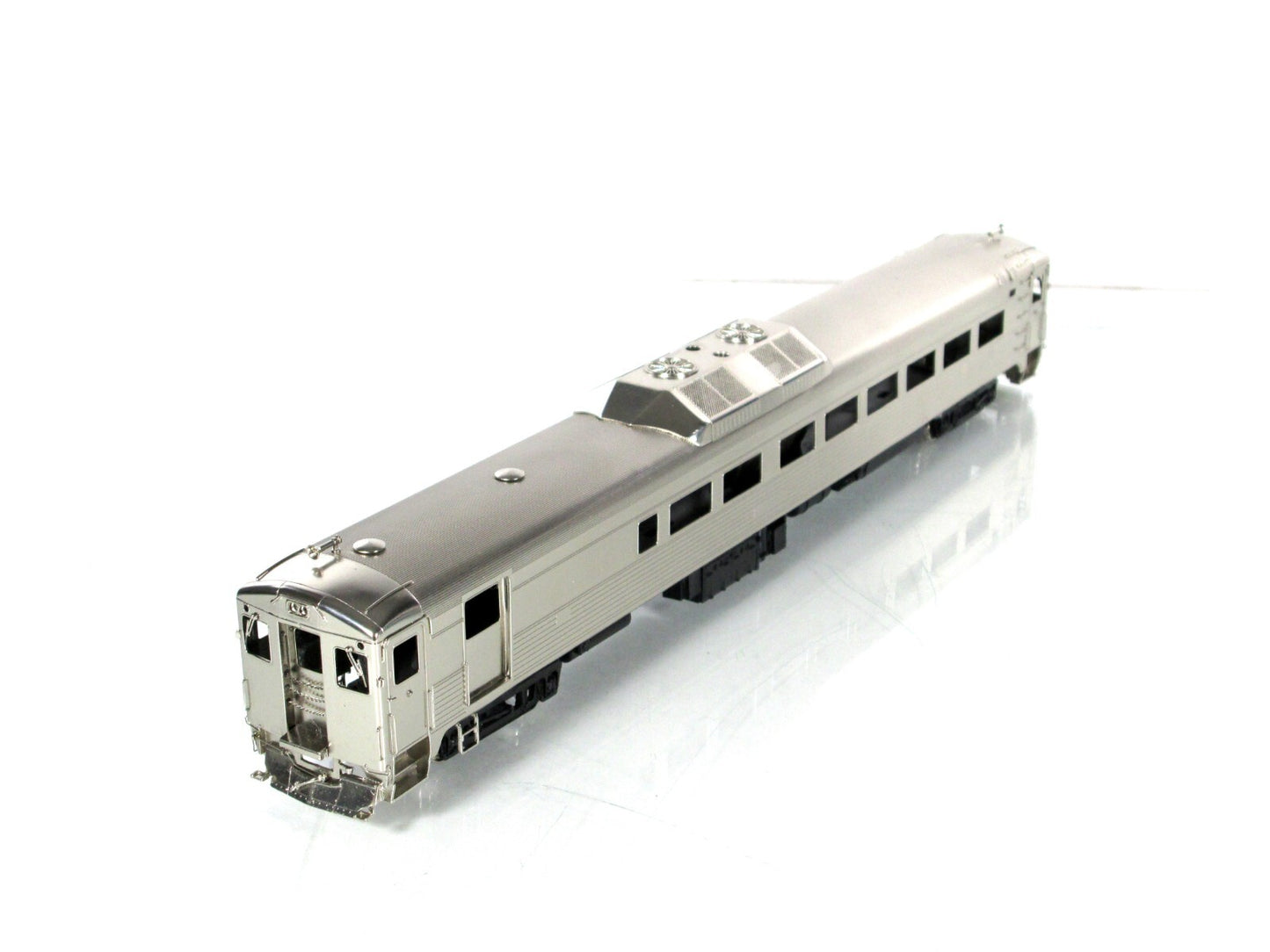 HO Scale BRASS ***RDC-2 ORIGINAL*** Passenger Coach - Hallmark, Samhongsa HS0037