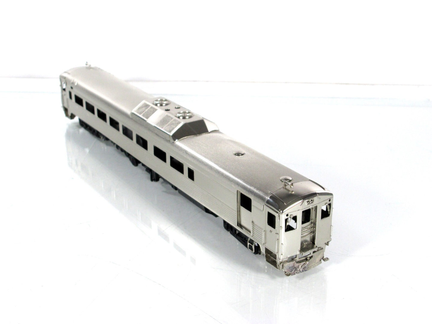 HO Scale BRASS ***RDC-2 ORIGINAL*** Passenger Coach - Hallmark, Samhongsa HS0037