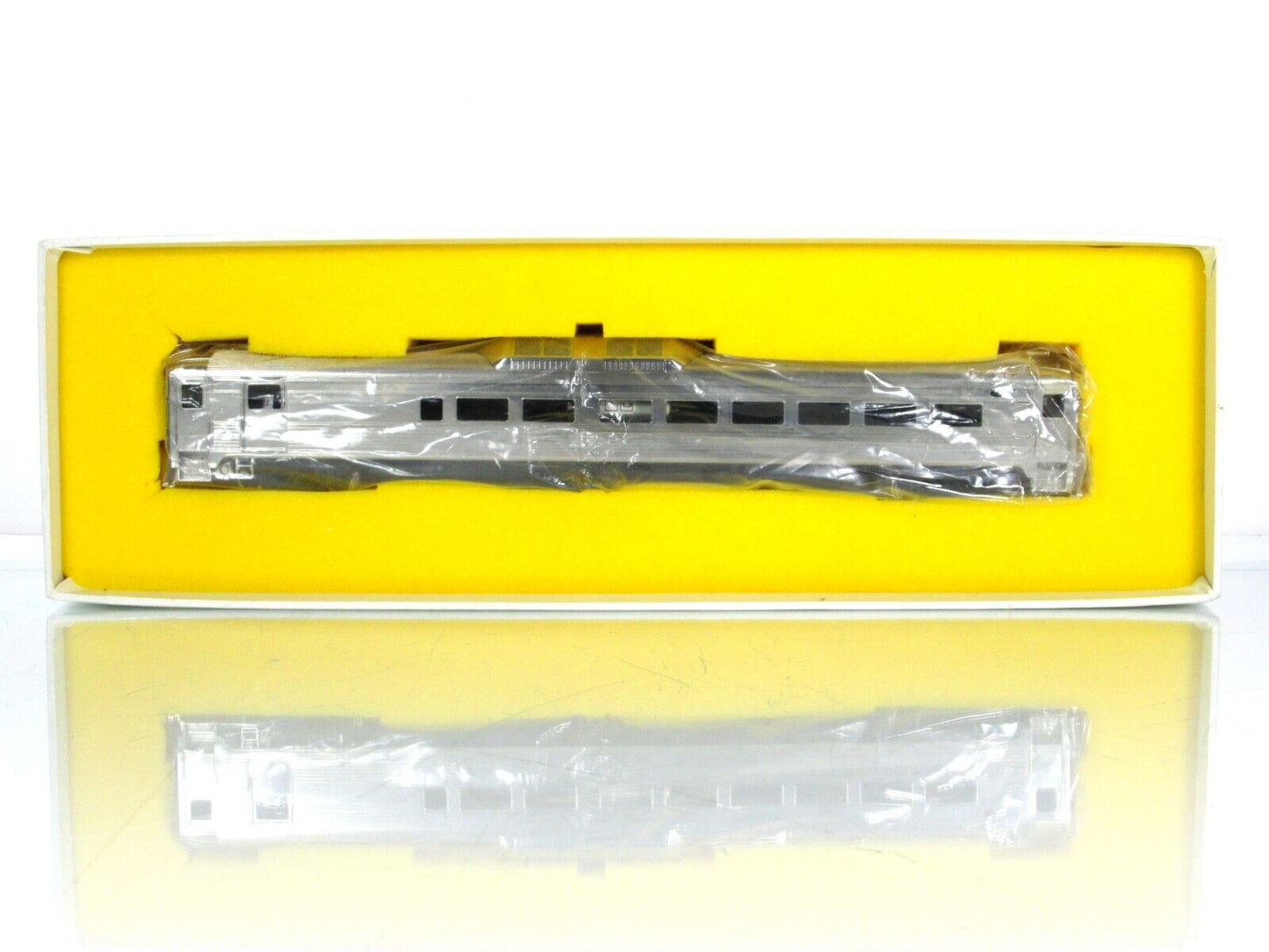 HO Scale BRASS ***RDC-2 ORIGINAL*** Passenger Coach - Hallmark, Samhongsa HS0037