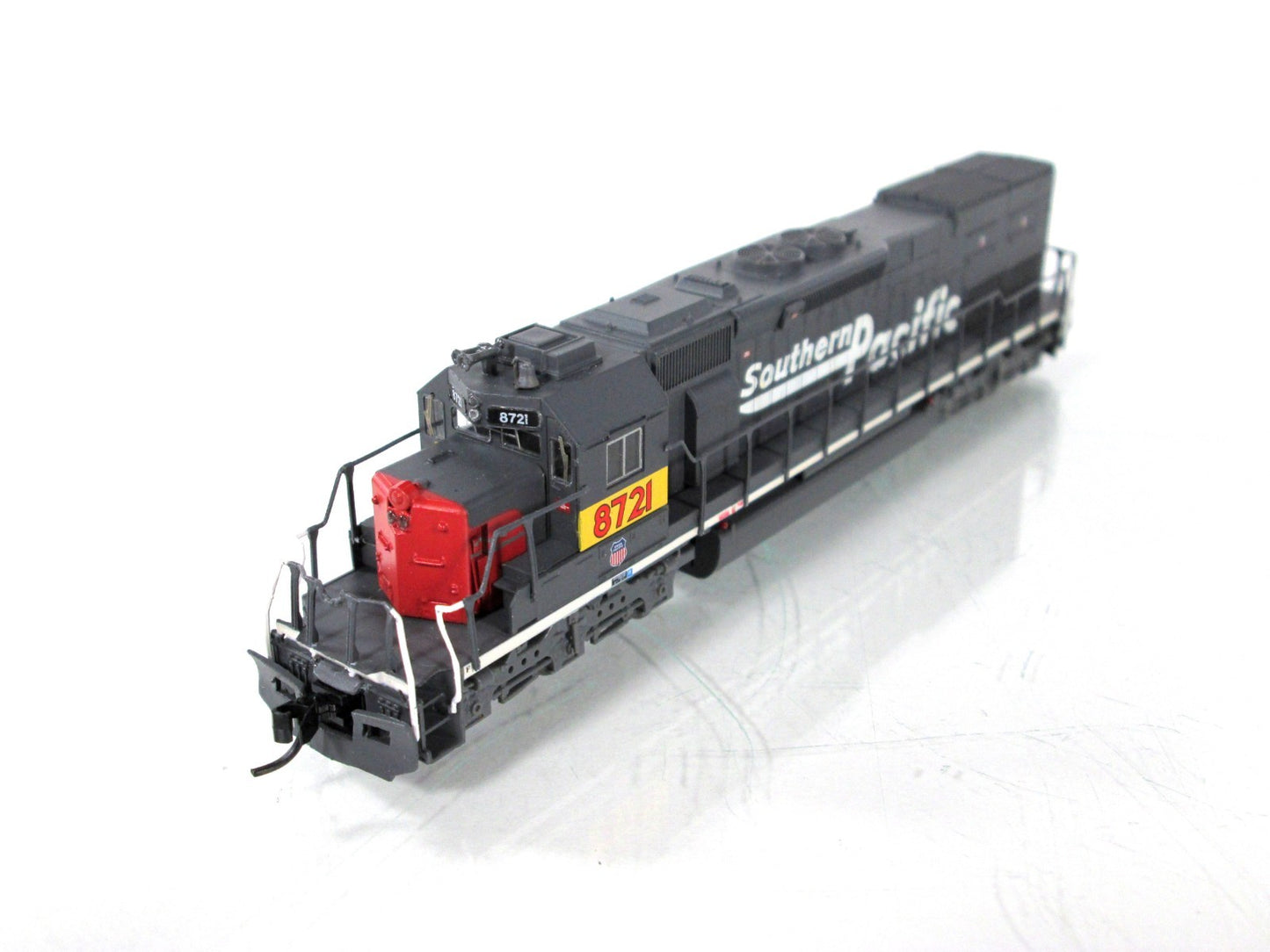 N Scale **UNION PACIFIC Ex-SP** SD40T-2 #8721 - Intermountain, PWRS w/ DCC *RARE