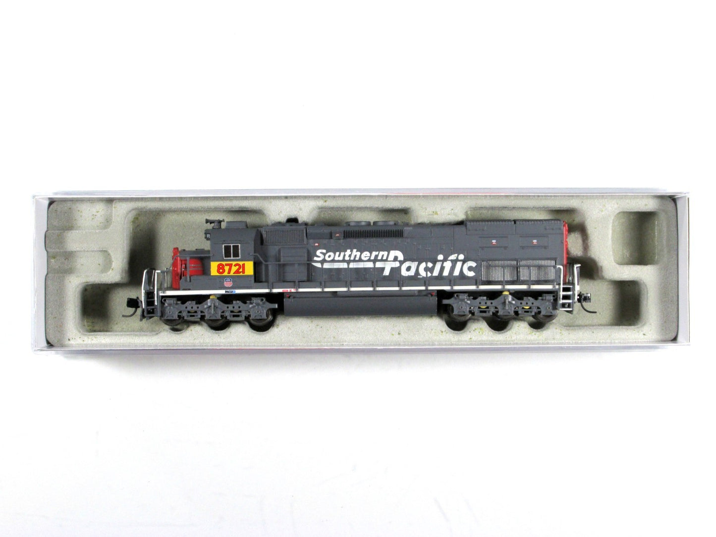 N Scale **UNION PACIFIC Ex-SP** SD40T-2 #8721 - Intermountain, PWRS w/ DCC *RARE