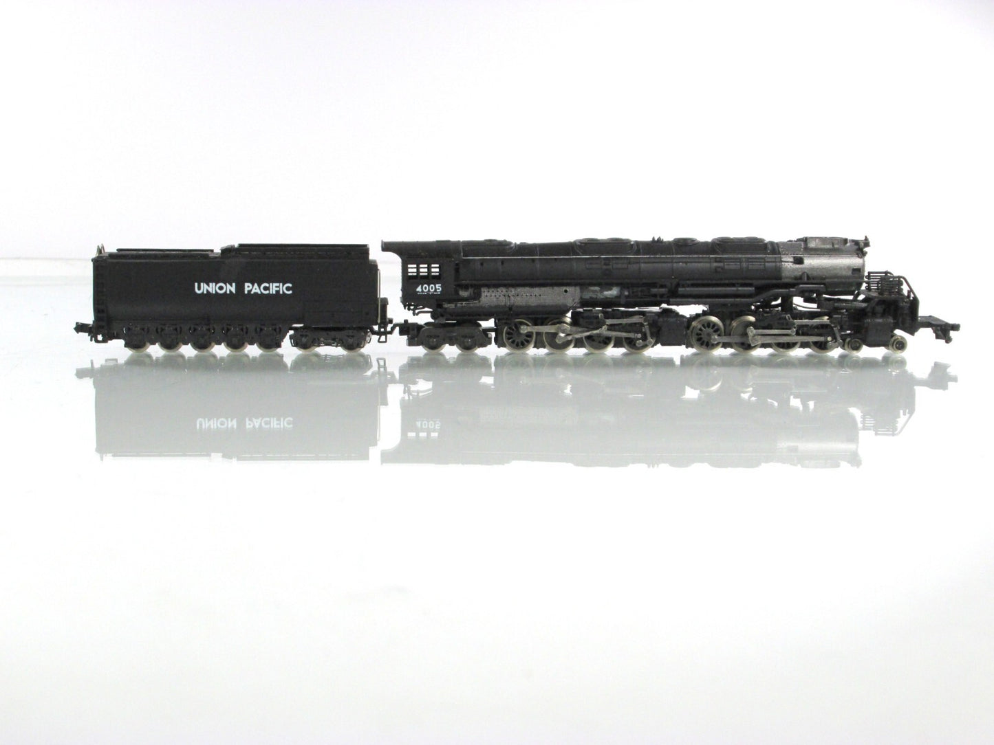N Scale **UNION PACIFIC** 4-8-8-4 BIG BOY Steam Locomotive #4005 -Con-Cor 003606