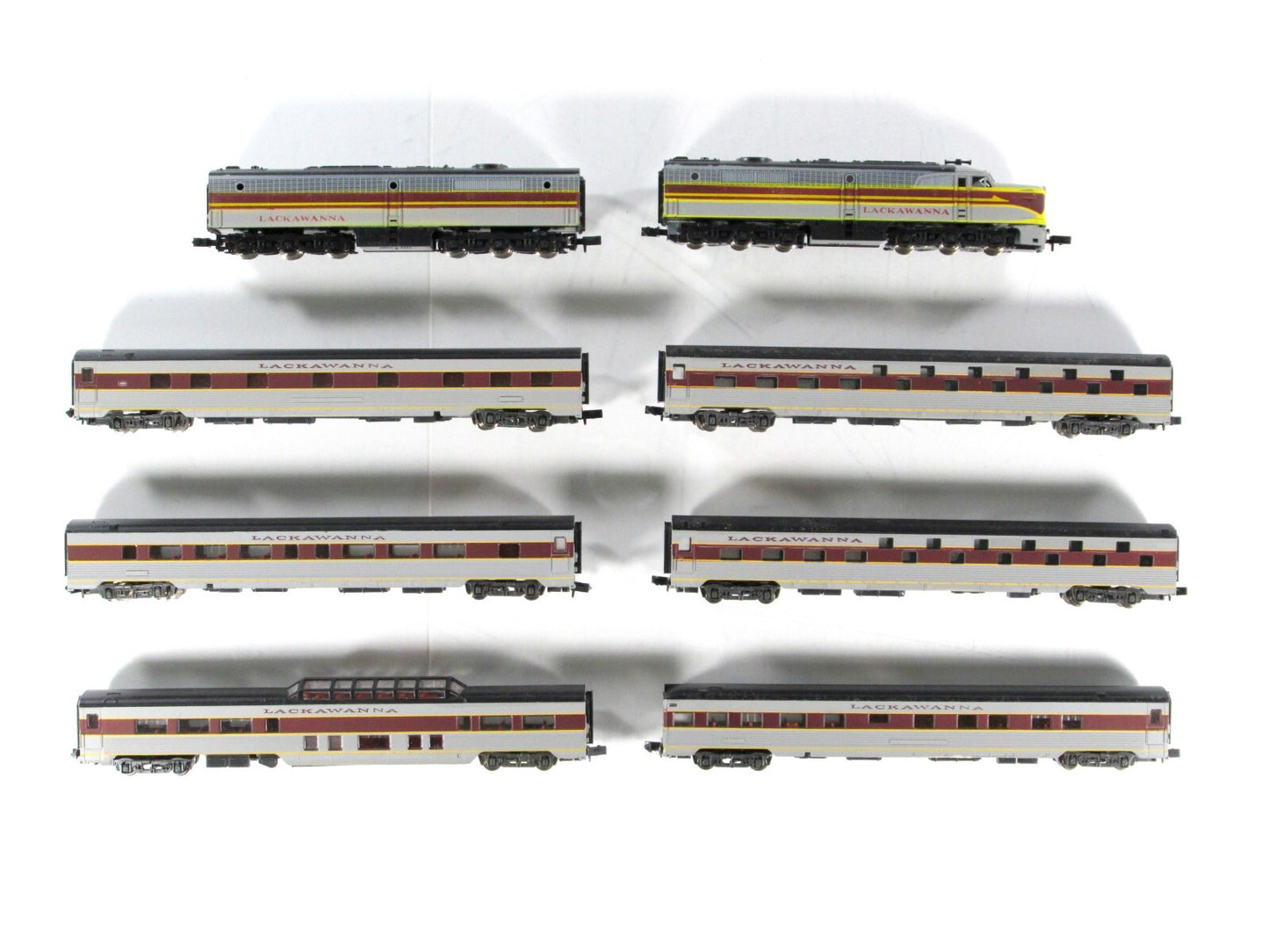 N Scale ***LACKAWANNA*** Diesel & Passenger Set (DL&W) - Con-Cor 8507 Limited Ed