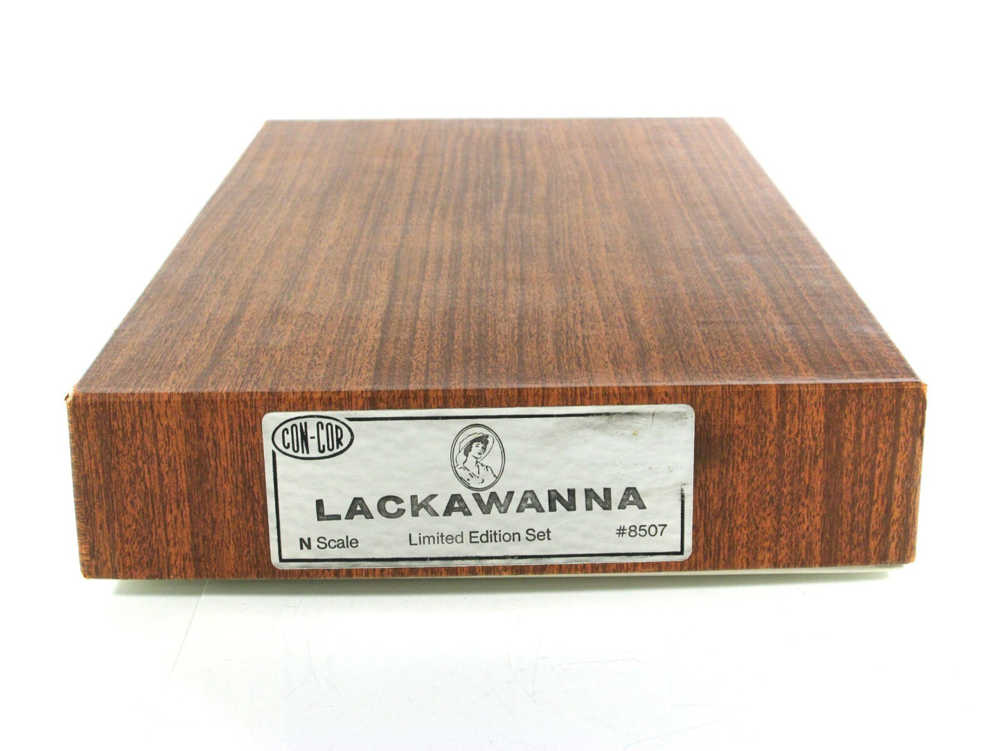 N Scale ***LACKAWANNA*** Diesel & Passenger Set (DL&W) - Con-Cor 8507 Limited Ed